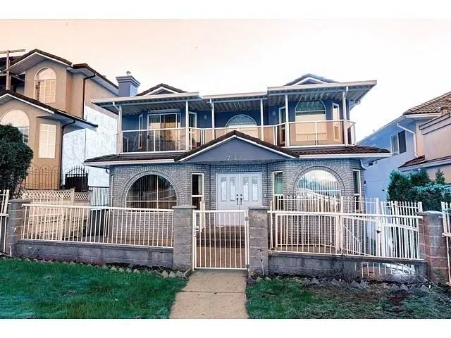 7563 Cariboo Road