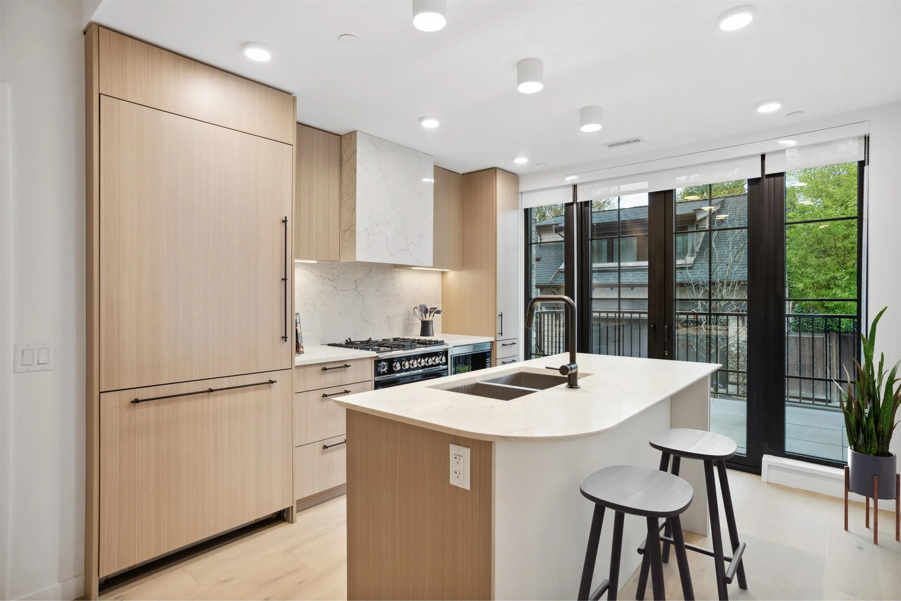197 W King Edward Ave Street