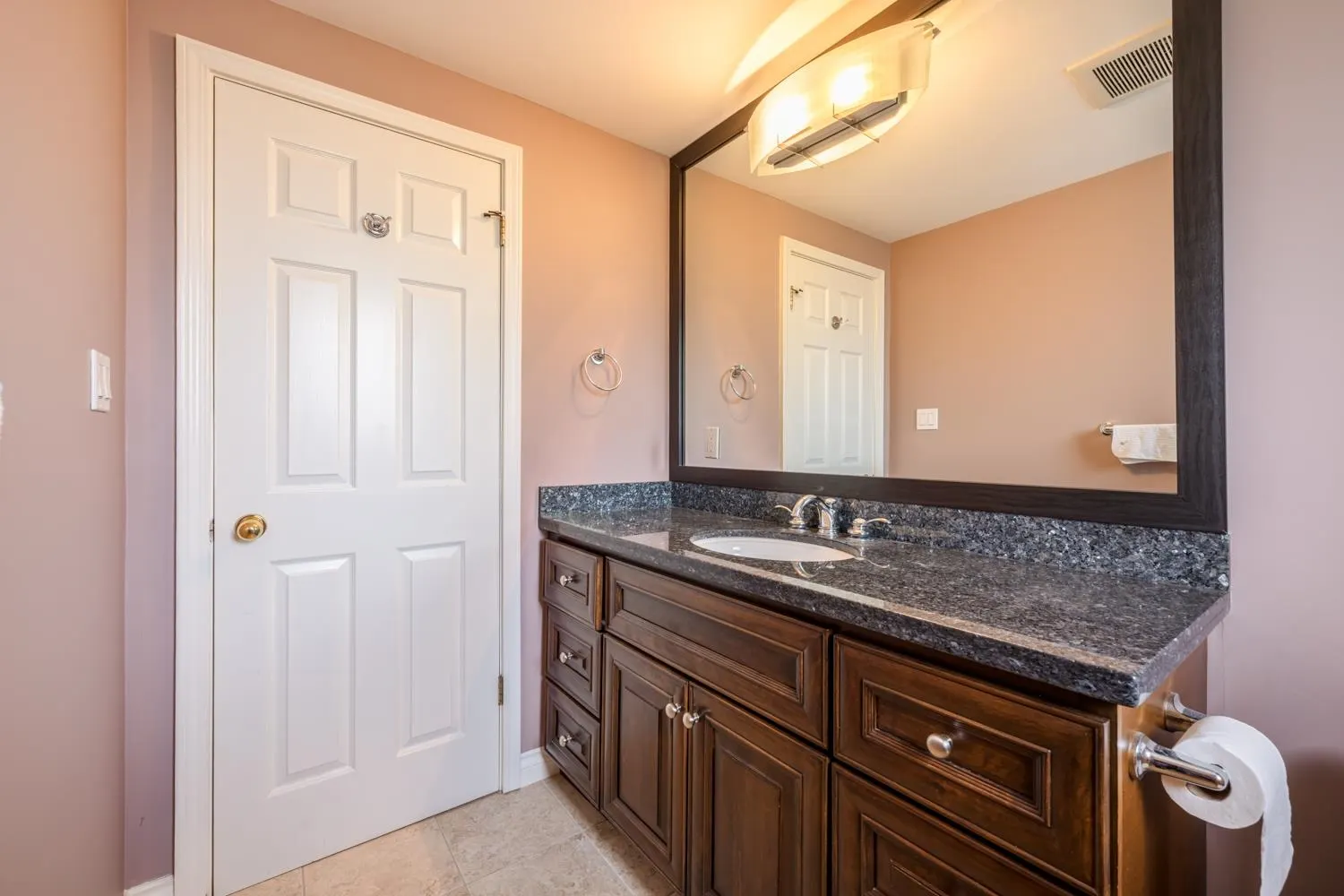 4389 Locarno Crescent