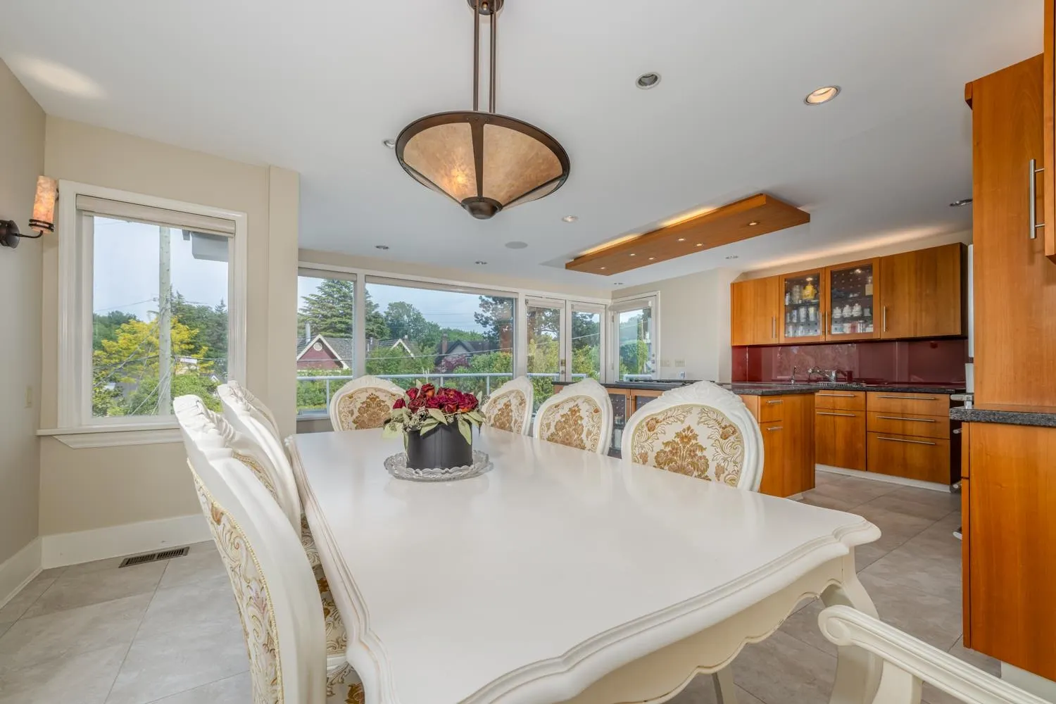 4389 Locarno Crescent