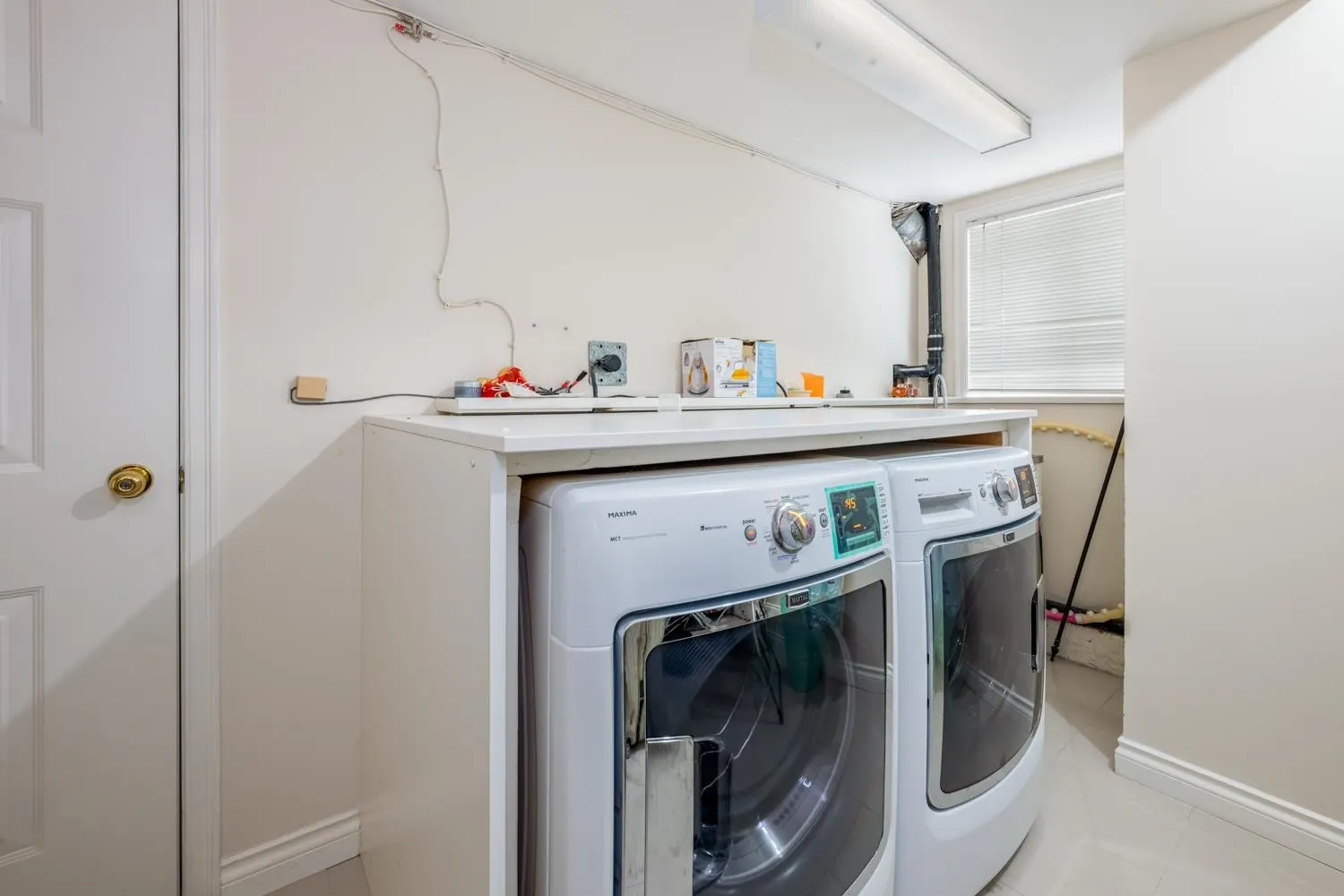 4389 Locarno Crescent