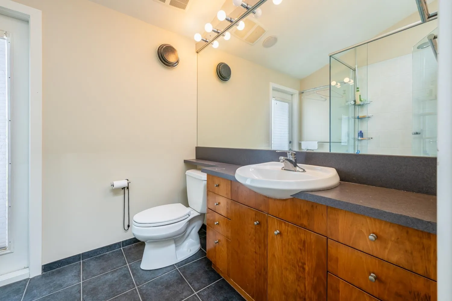 4389 Locarno Crescent