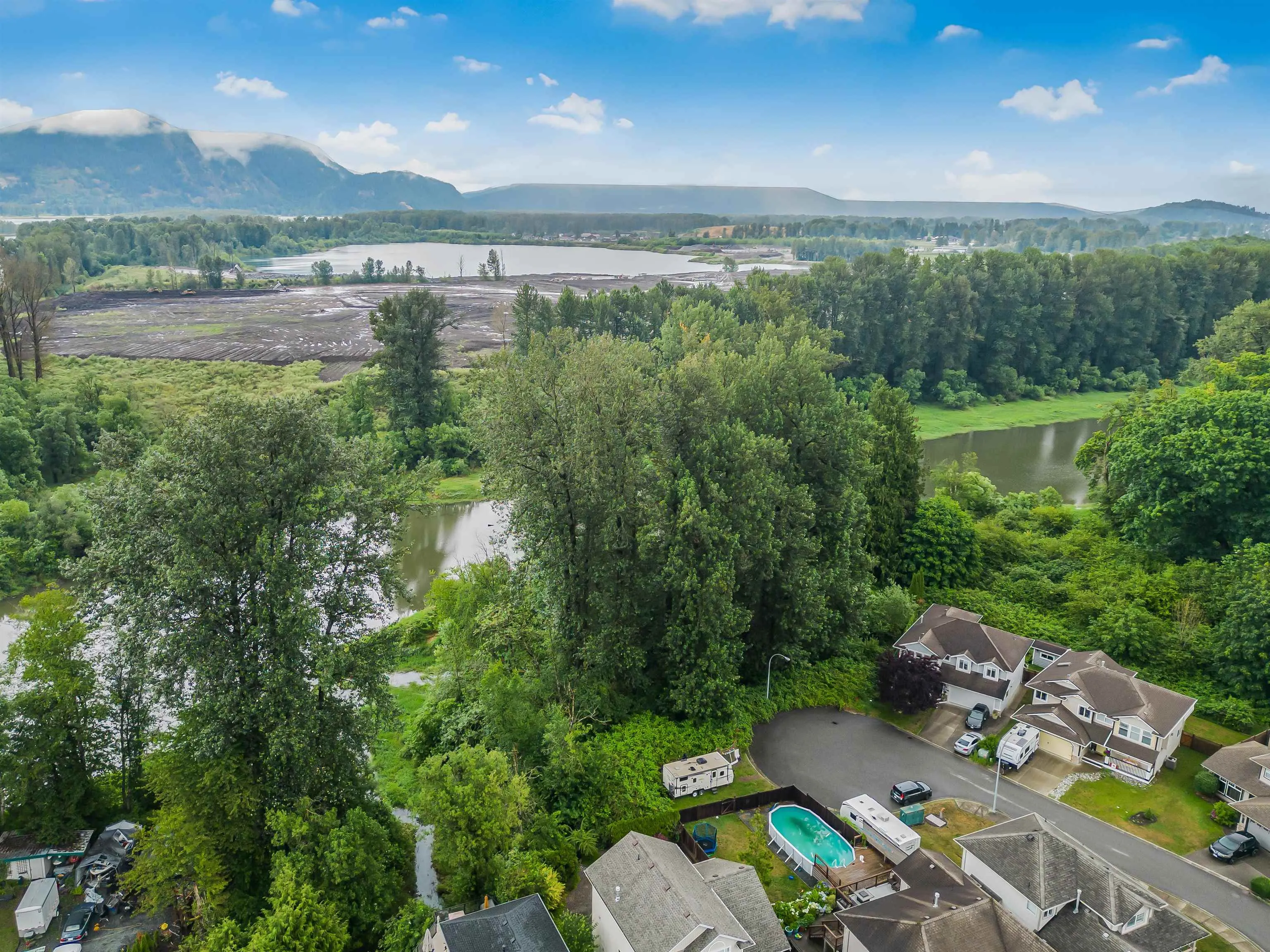 131 43995 Chilliwack Mountain Road