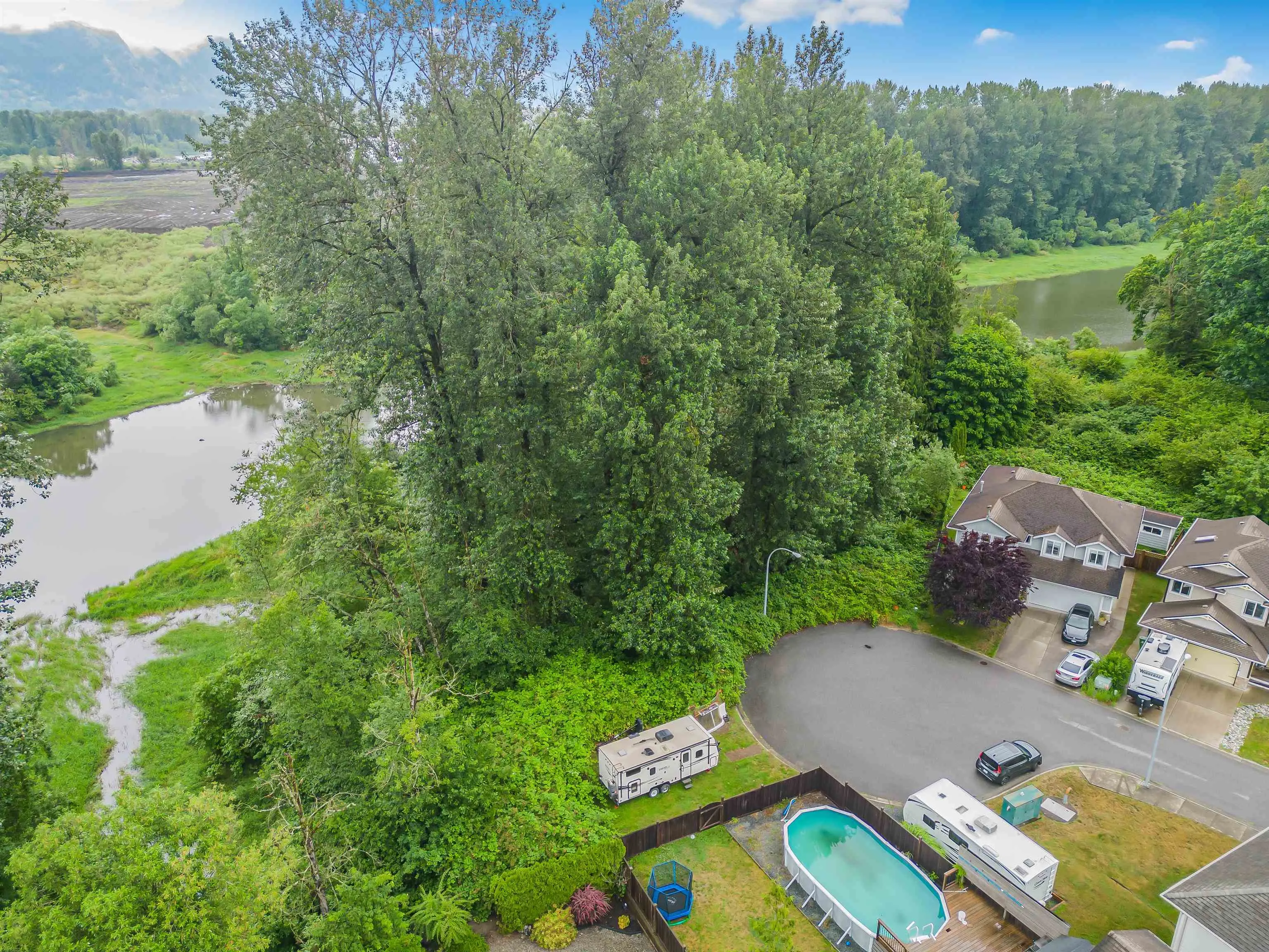 131 43995 Chilliwack Mountain Road