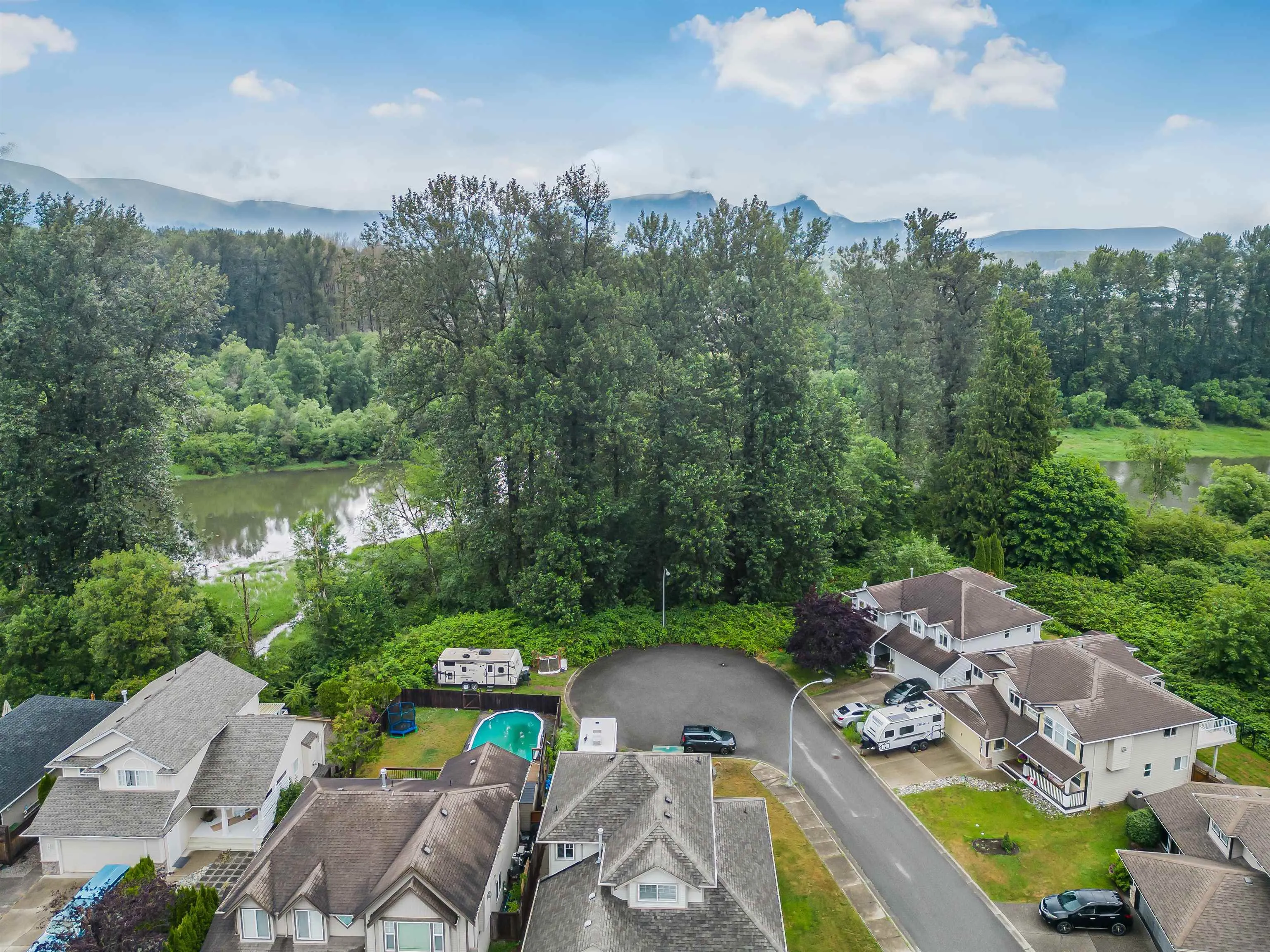 131 43995 Chilliwack Mountain Road