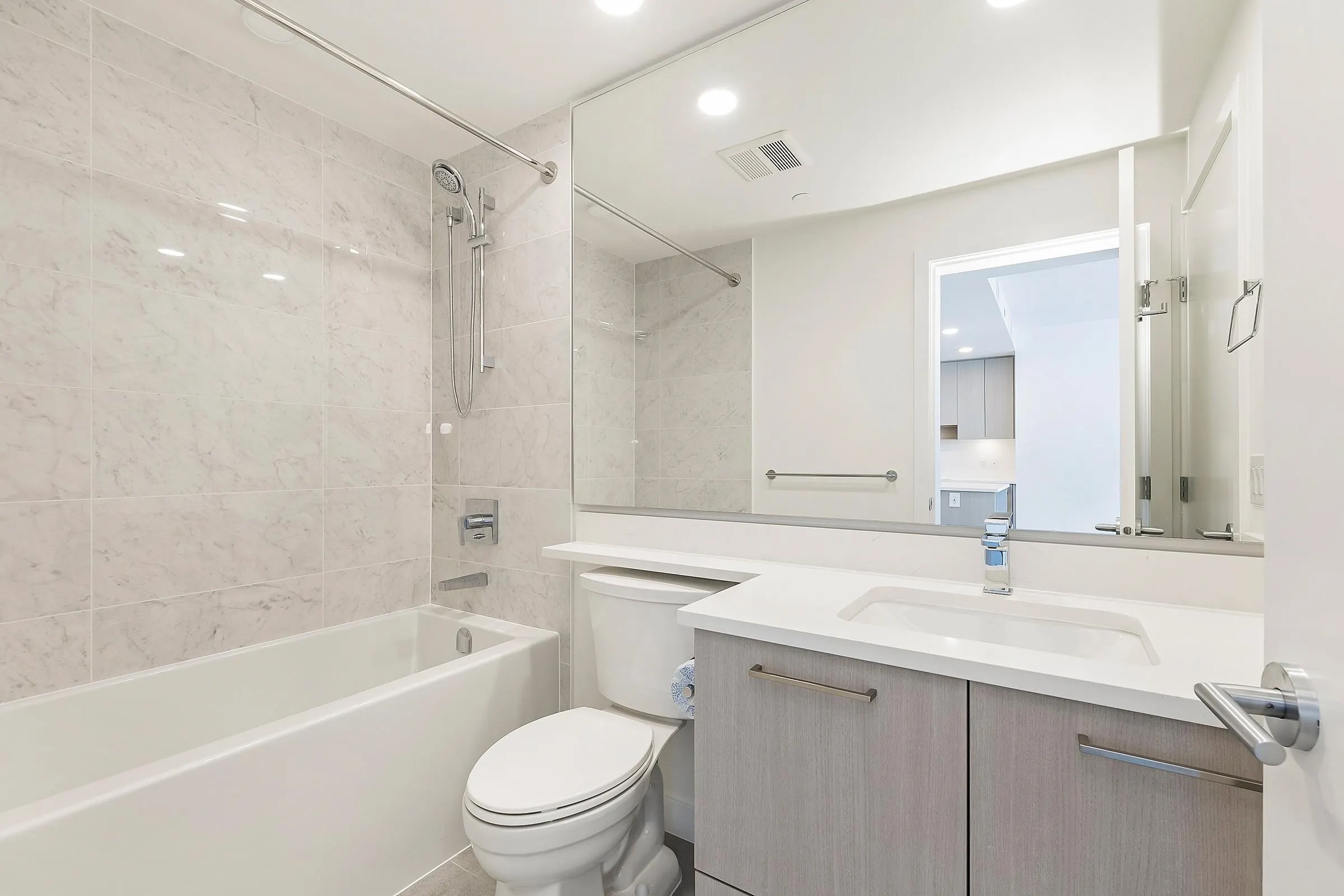 2707 518 Clarke Road