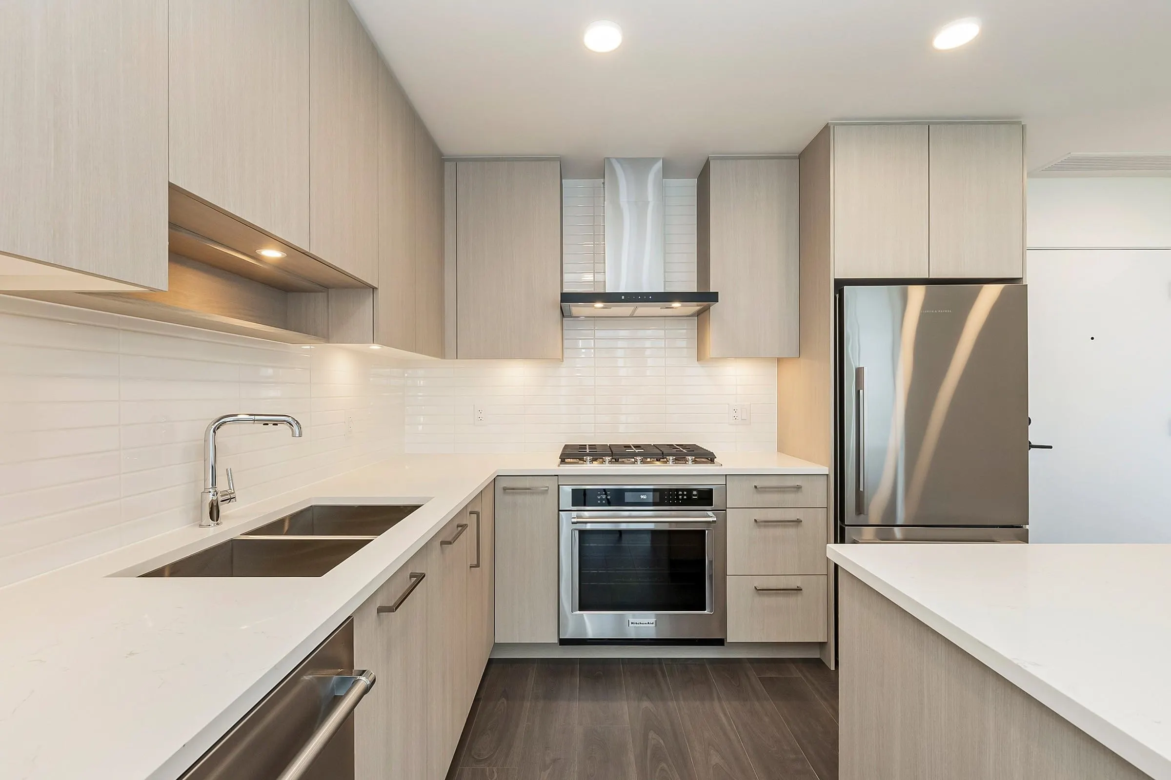 2707 518 Clarke Road