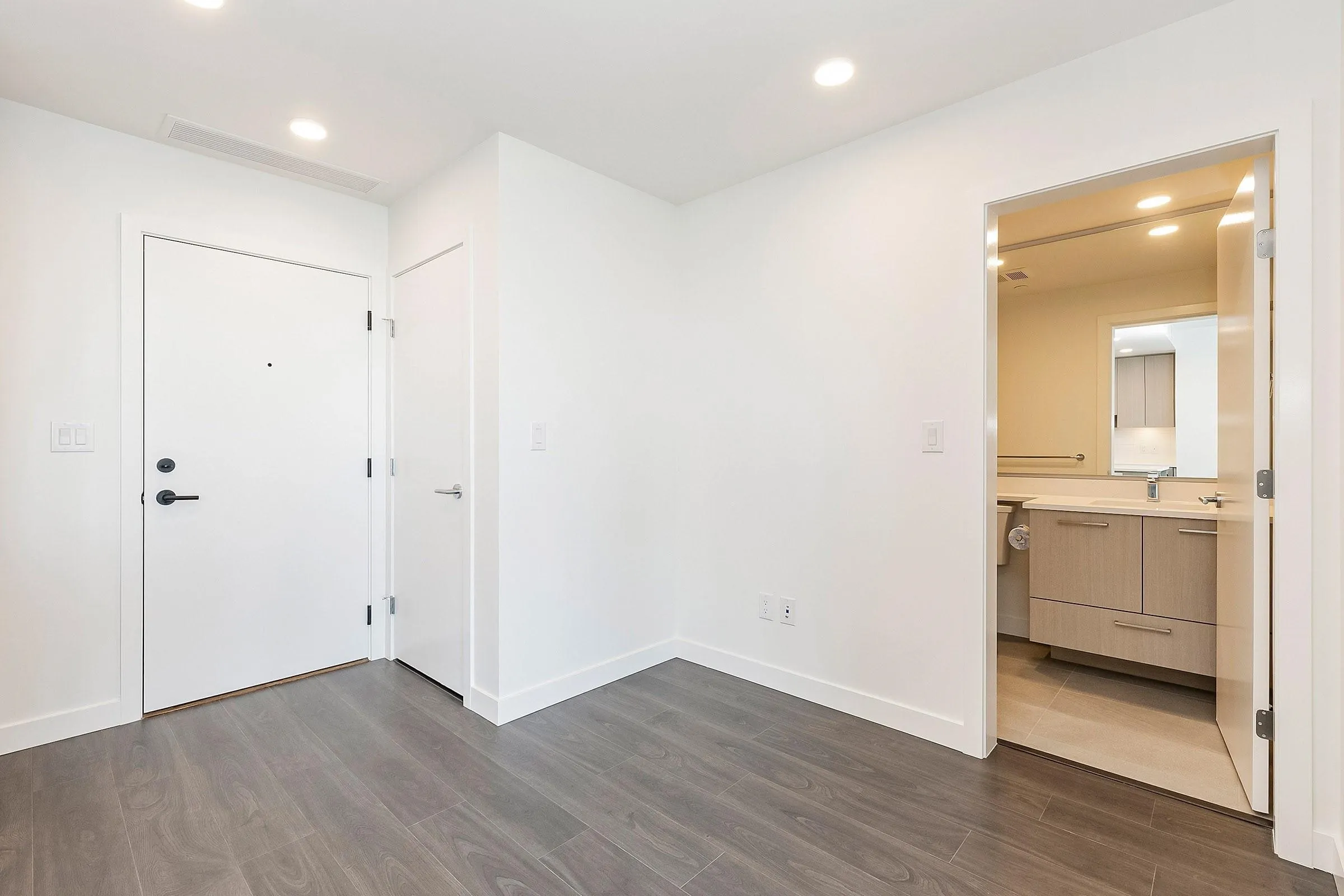 2707 518 Clarke Road