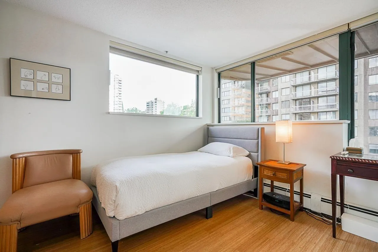 PH1 1688 Robson Street