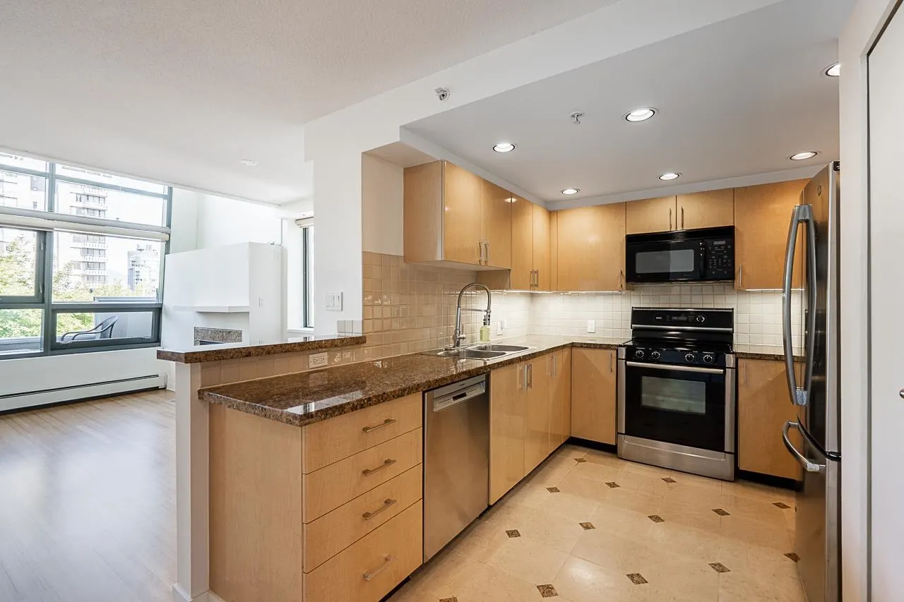 PH1 1688 Robson Street