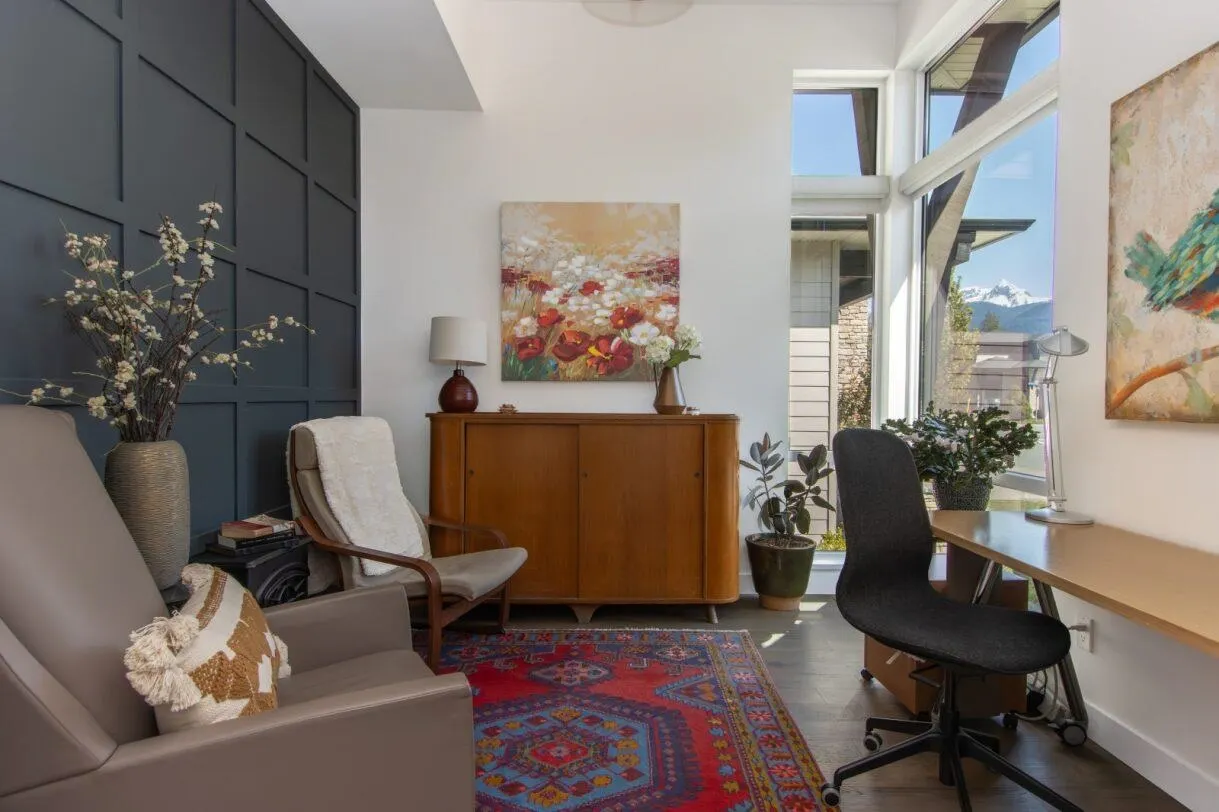 39253 Falcon Crescent