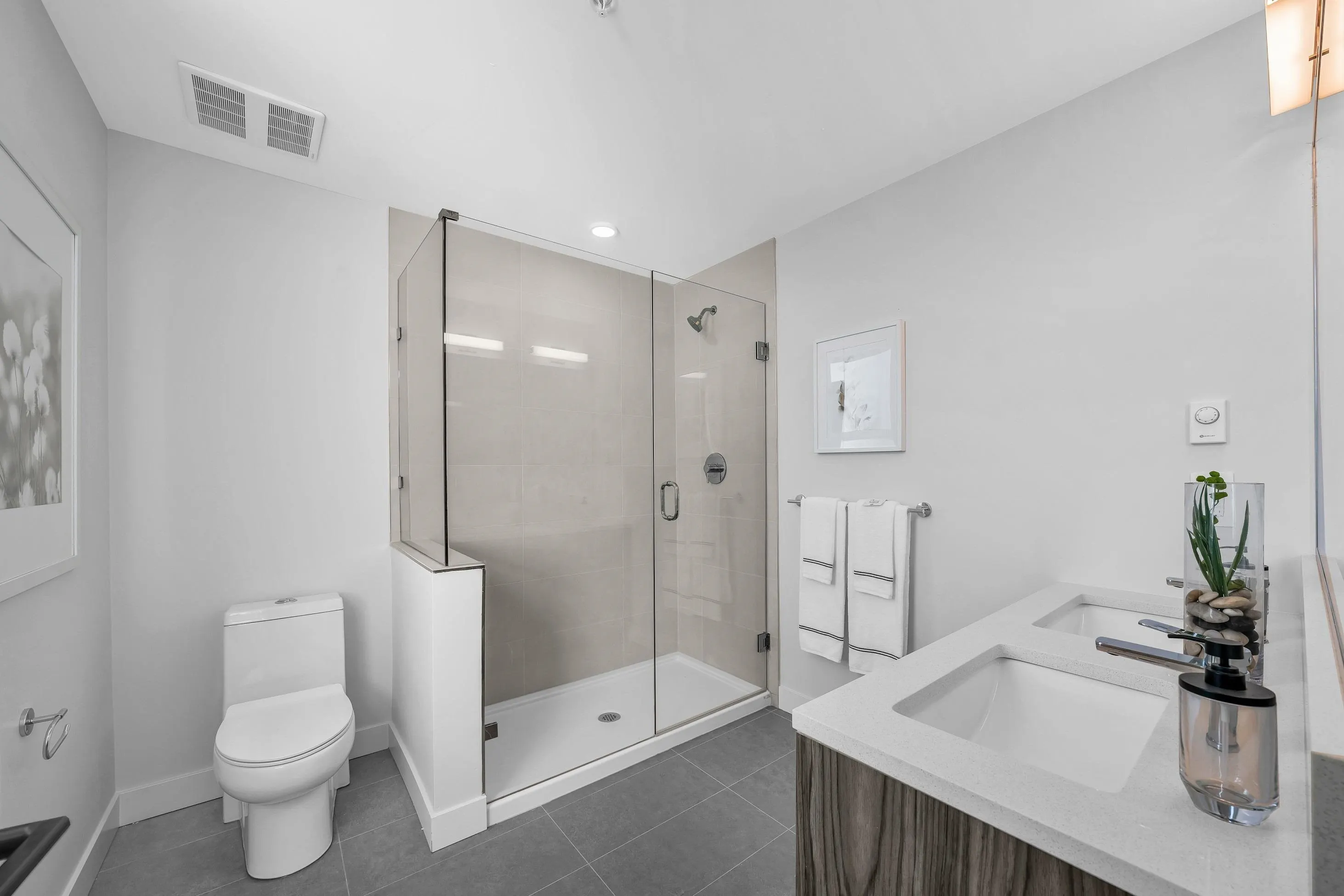 404 5535 Hastings Street