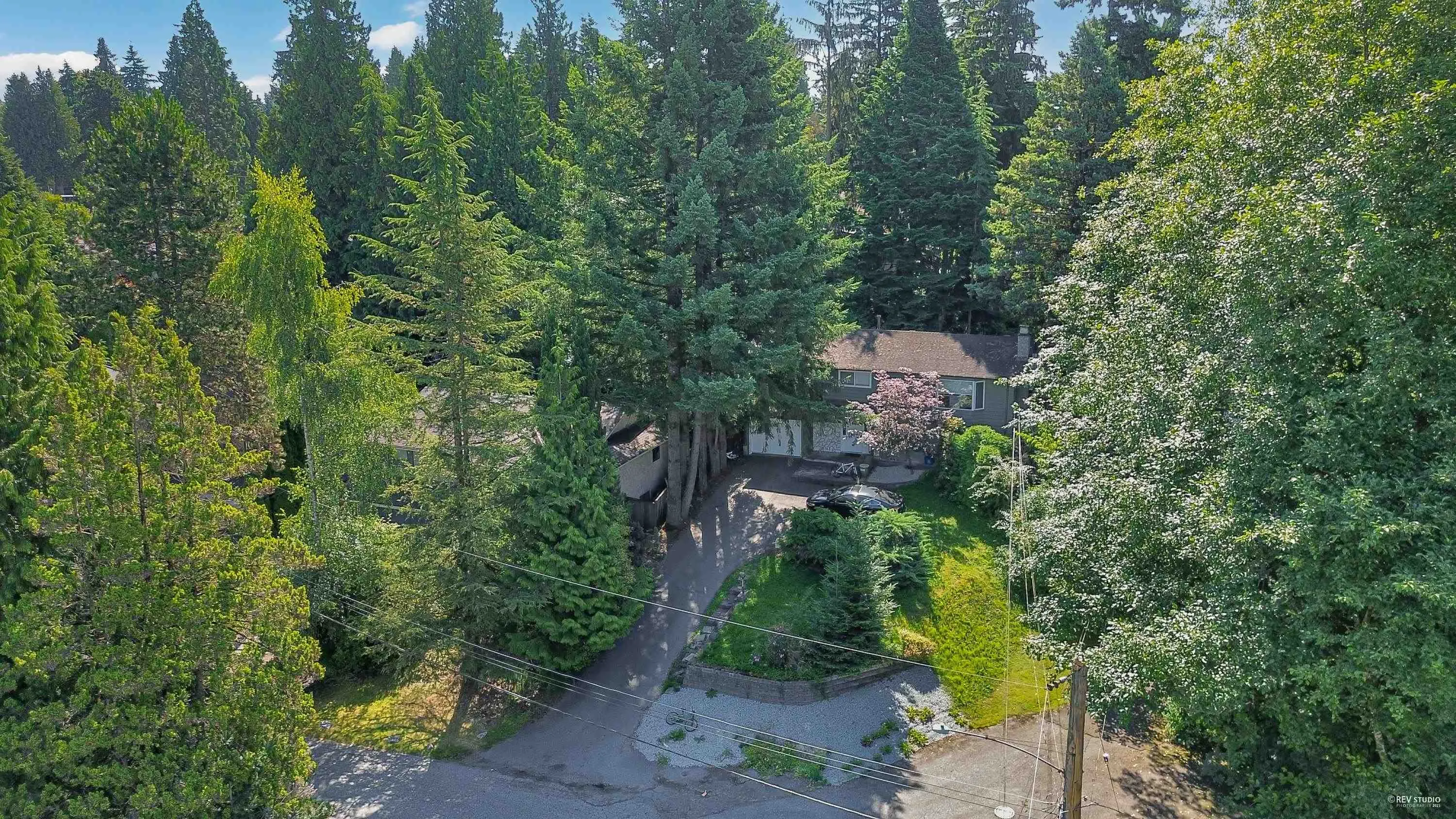 8547 Arpe Crescent