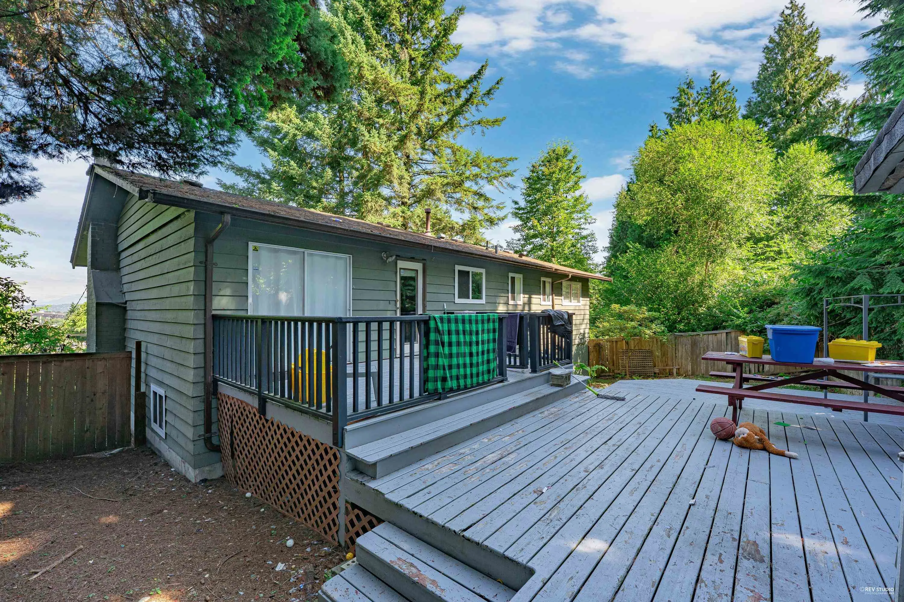 8547 Arpe Crescent