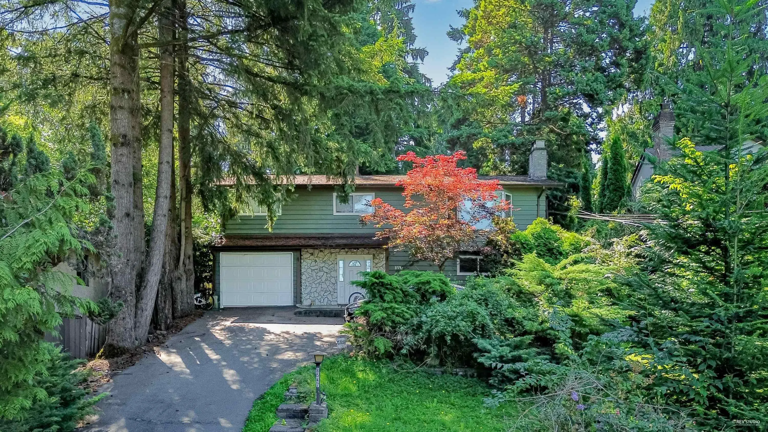 8547 Arpe Crescent