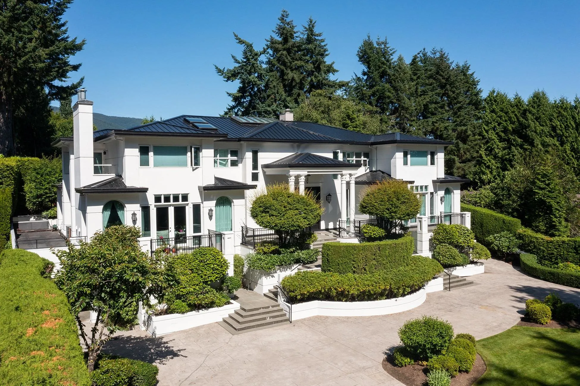 835 Highland Drive