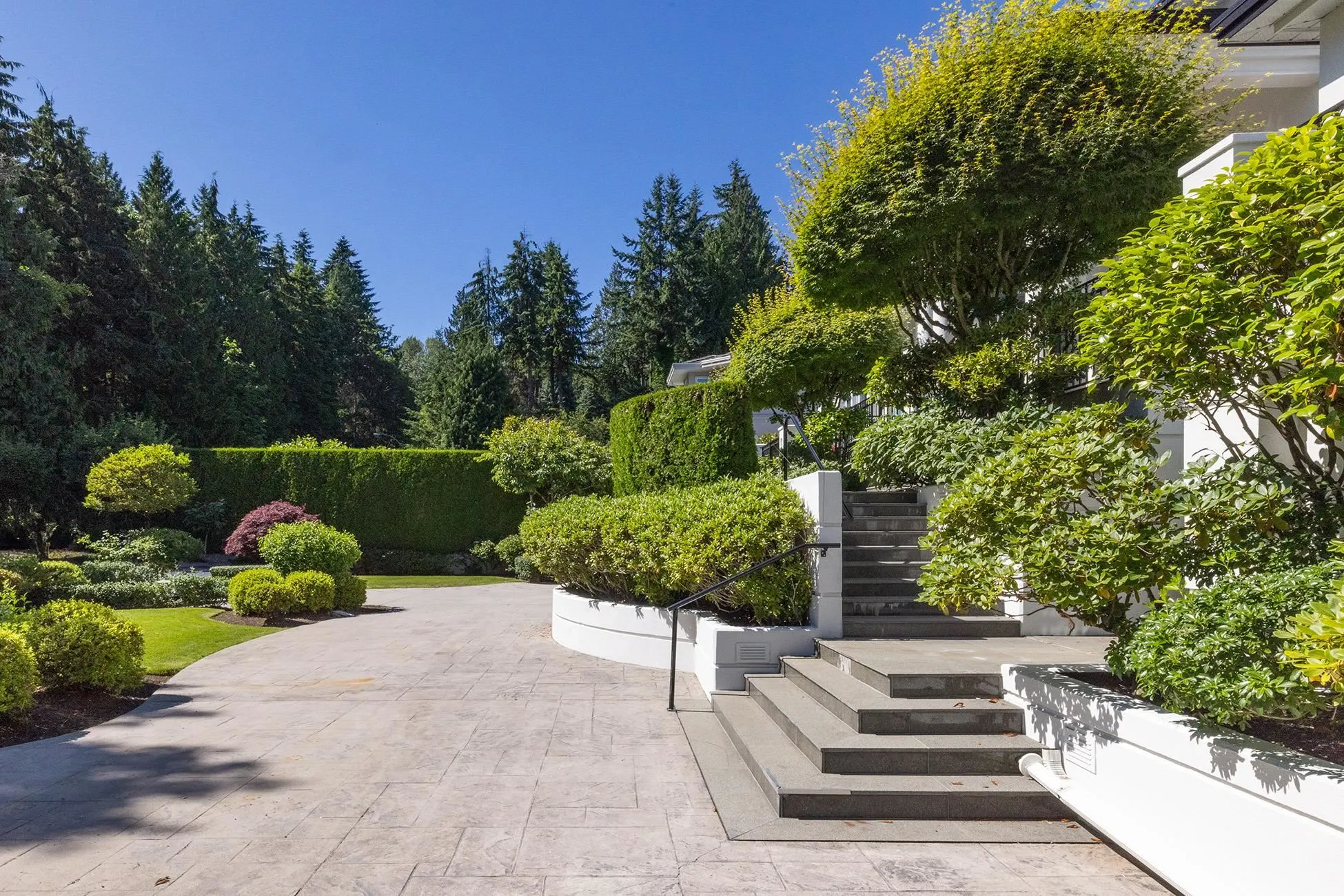 835 Highland Drive