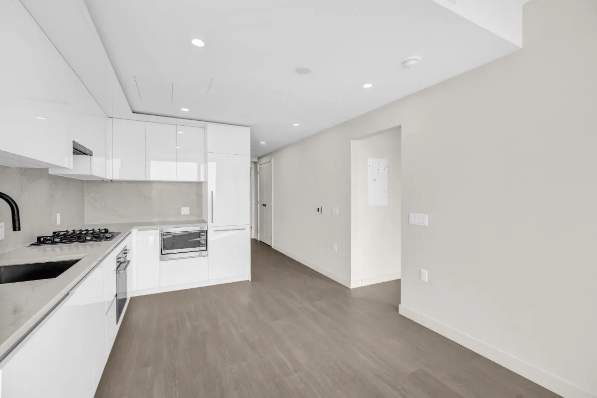 3305 5987 Wilson Avenue