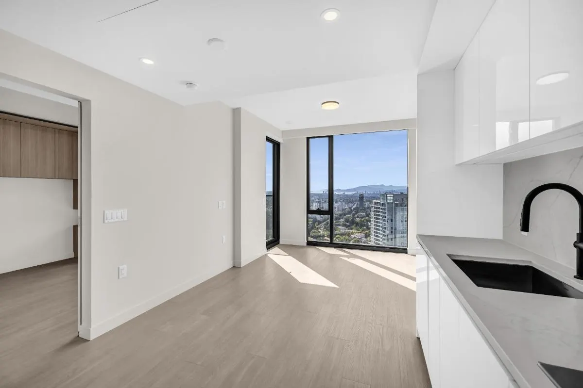 3305 5987 Wilson Avenue
