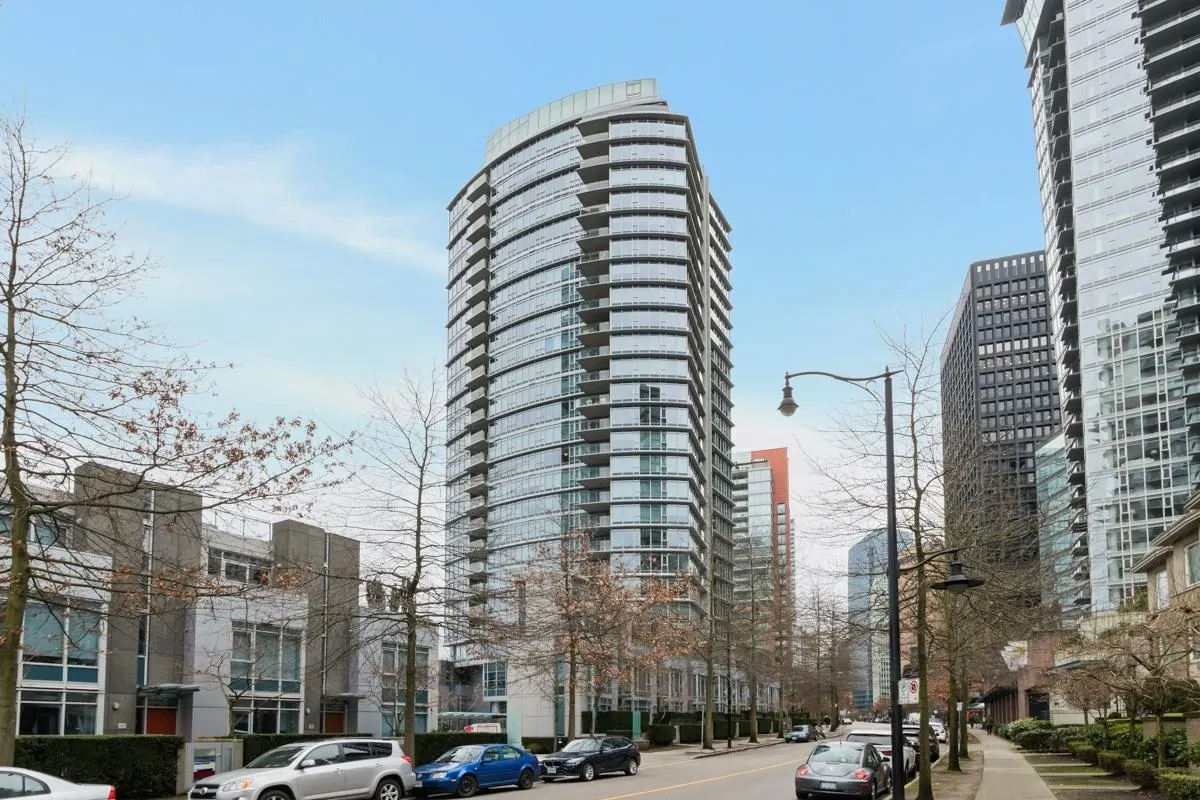 1402 1233 W Cordova Street