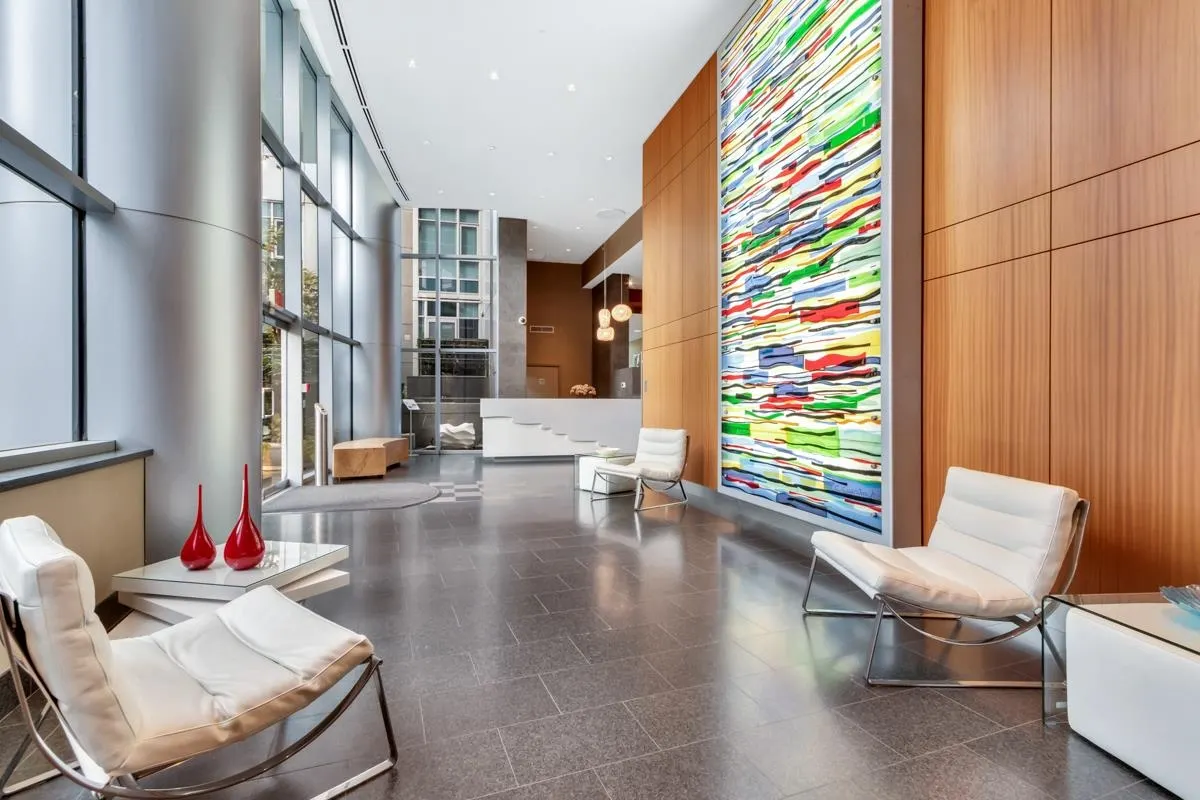 1402 1233 W Cordova Street