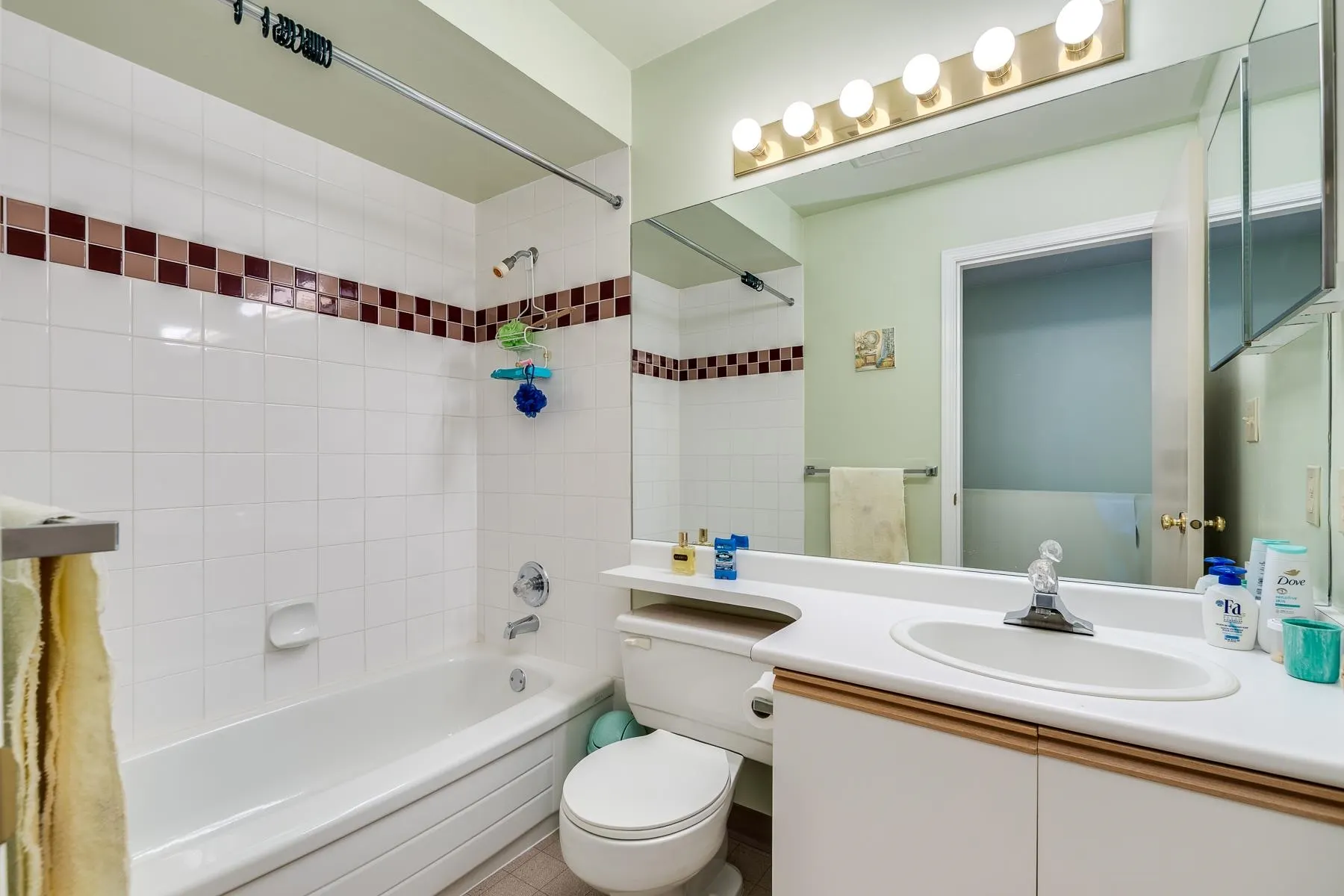 150 1386 Lincoln Drive