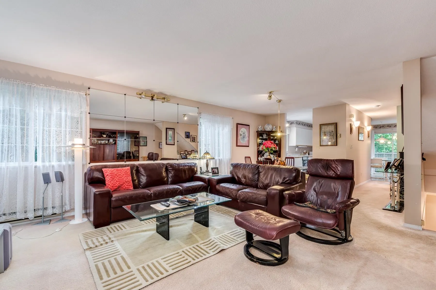 150 1386 Lincoln Drive