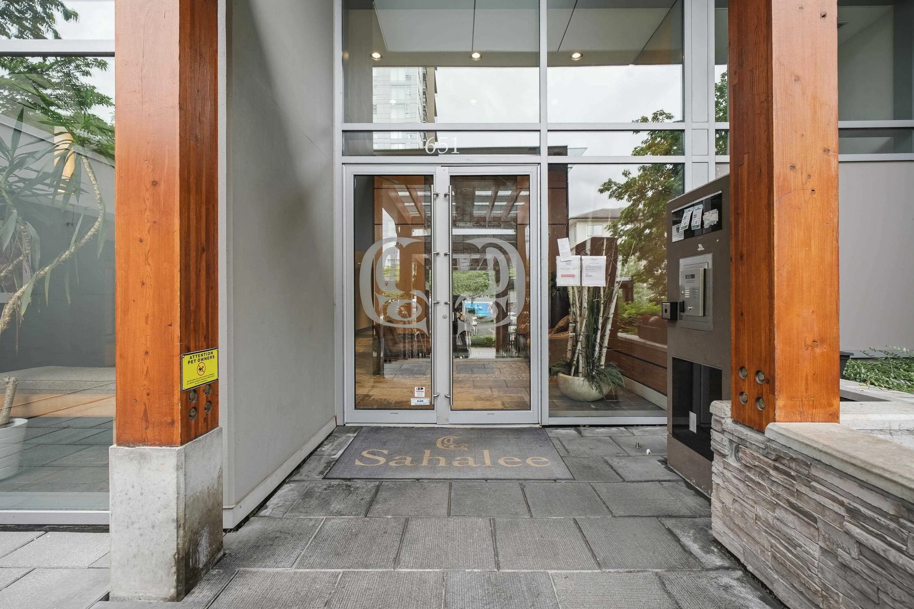 1602 651 Nootka Way
