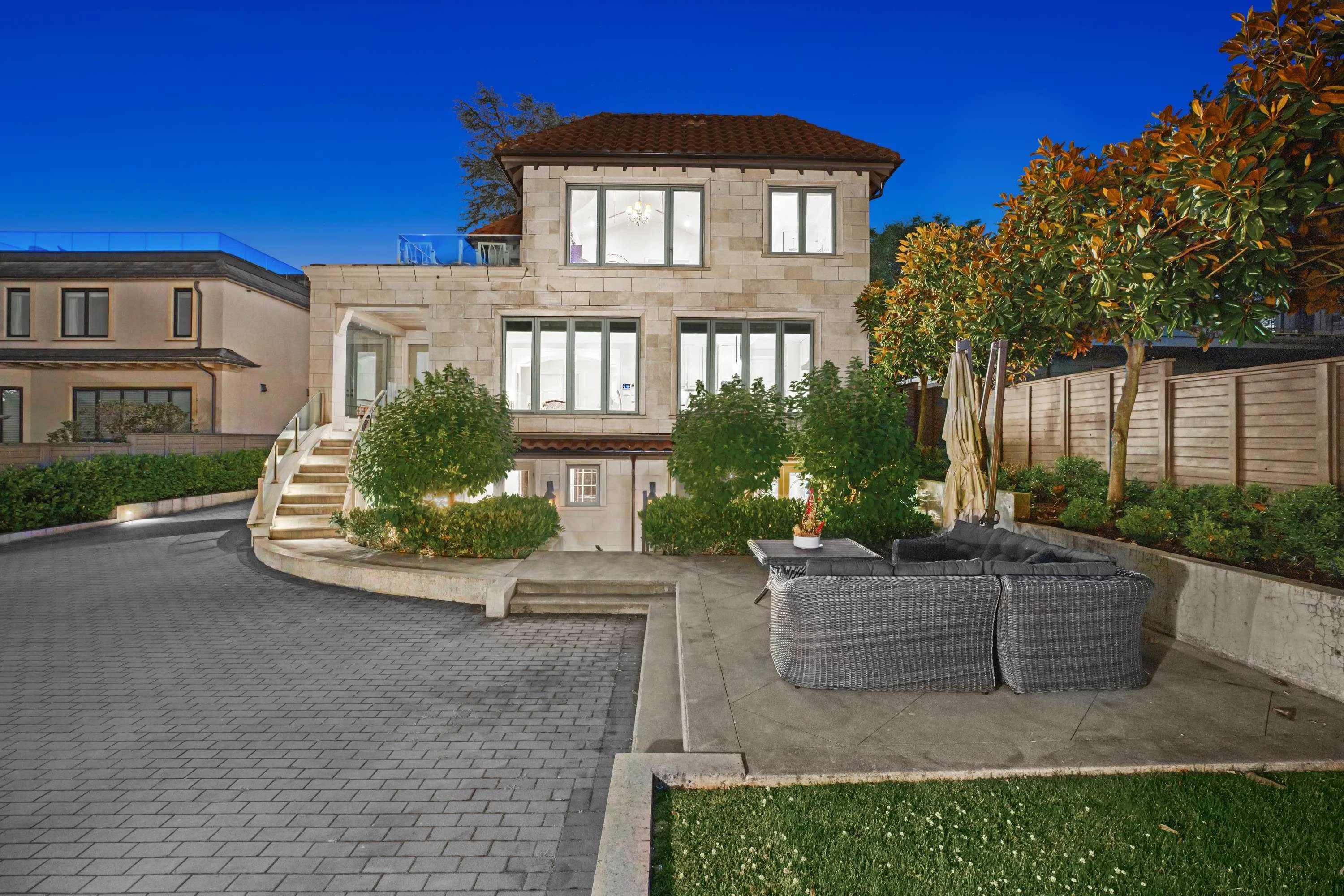 4651 Simpson Avenue