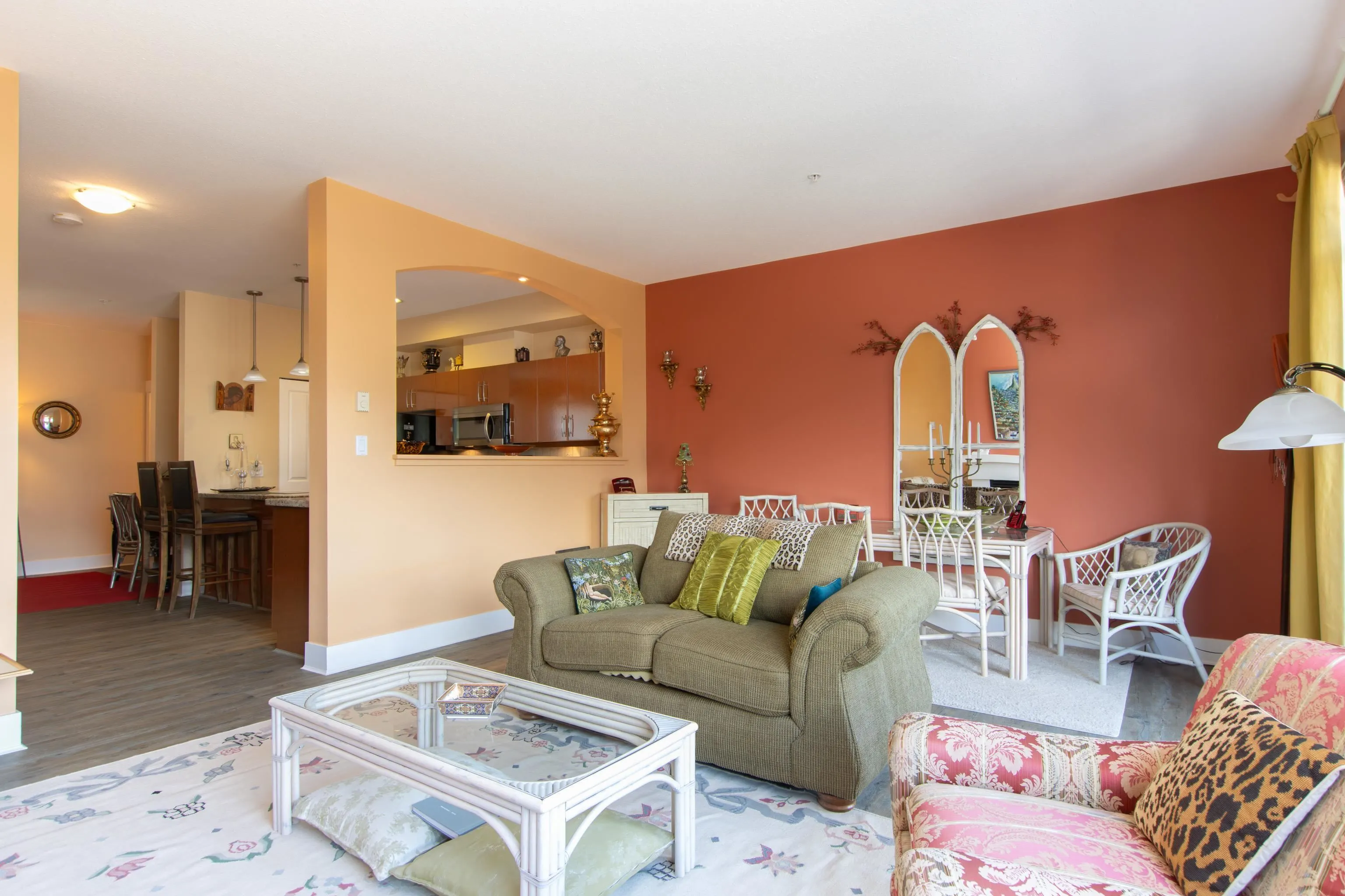 4 1024 Glacier View Drive