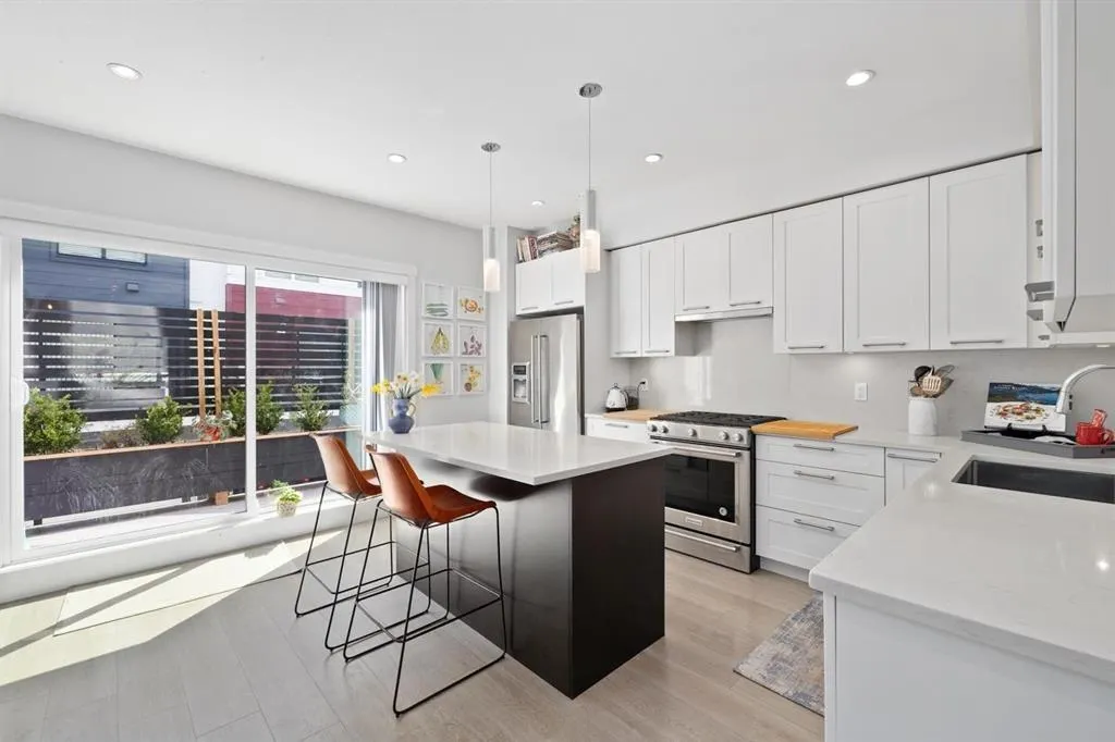 121 2280 163 Street