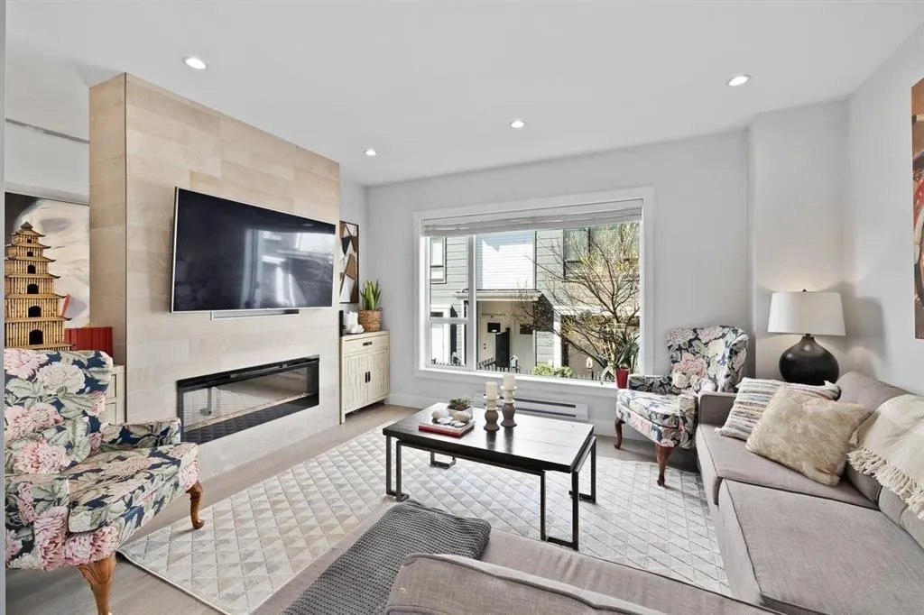 121 2280 163 Street