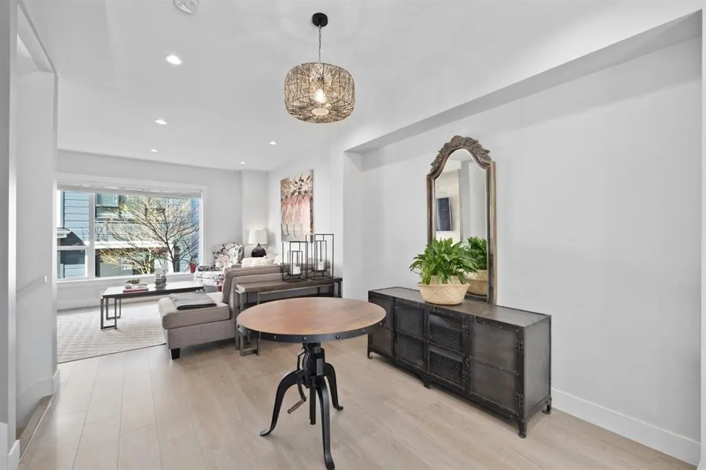 121 2280 163 Street