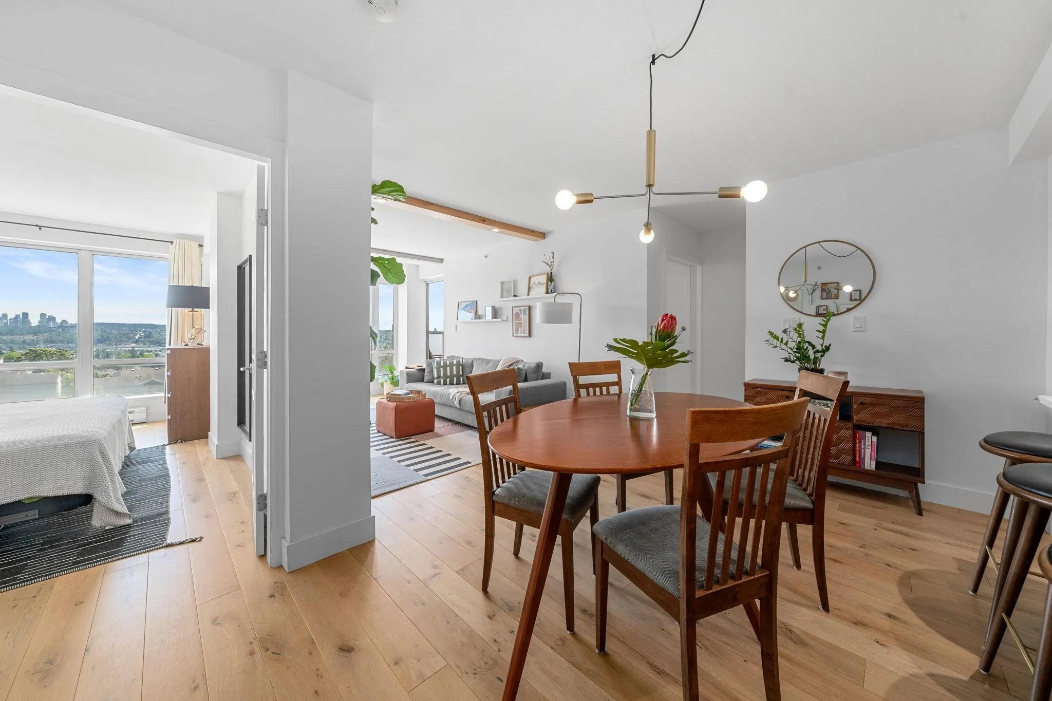 404 3811 Hastings Street