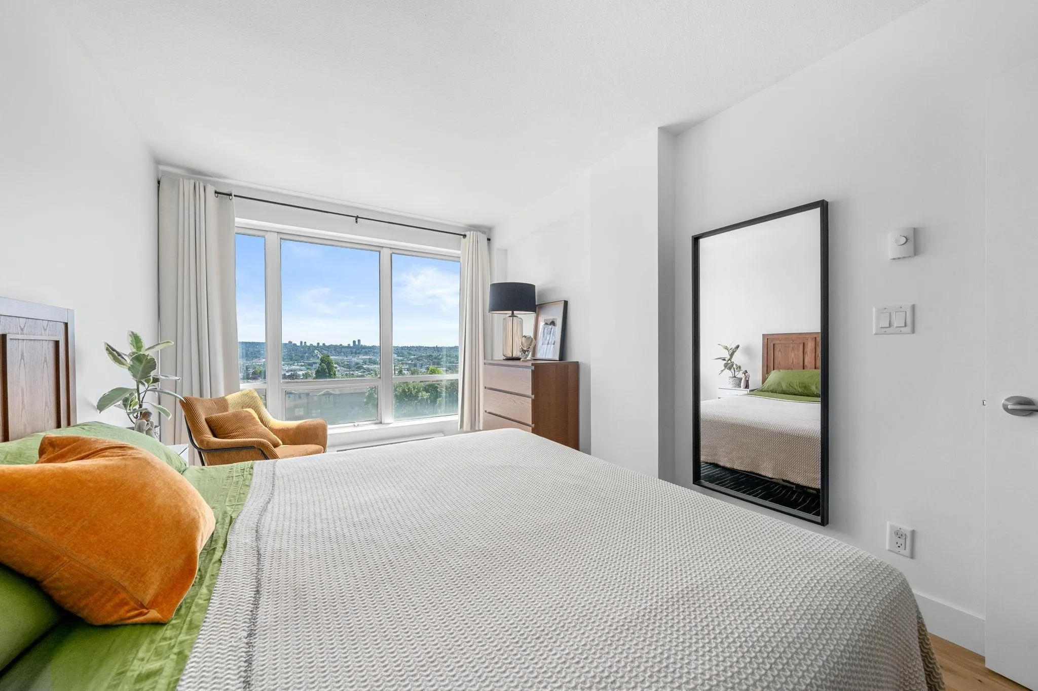 404 3811 Hastings Street