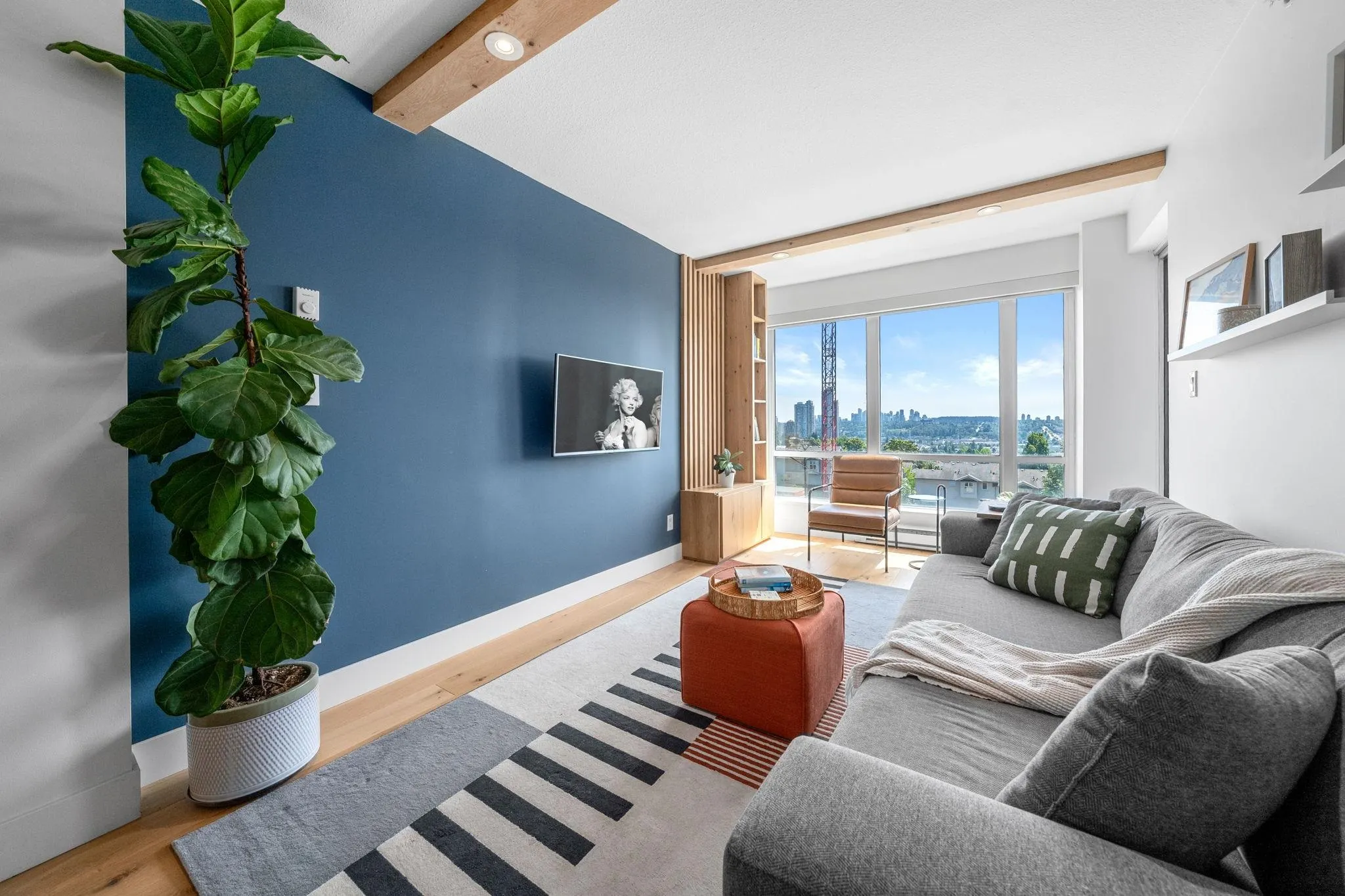 404 3811 Hastings Street