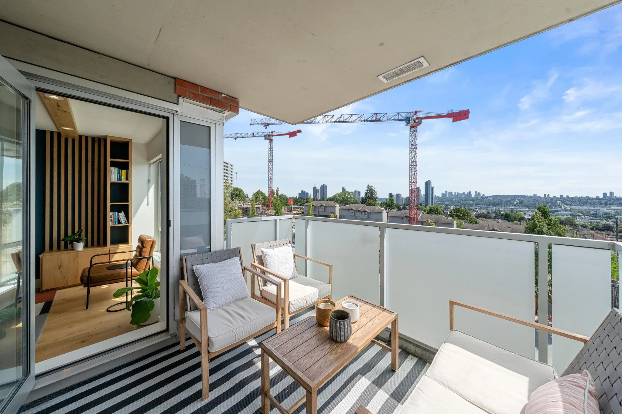 404 3811 Hastings Street
