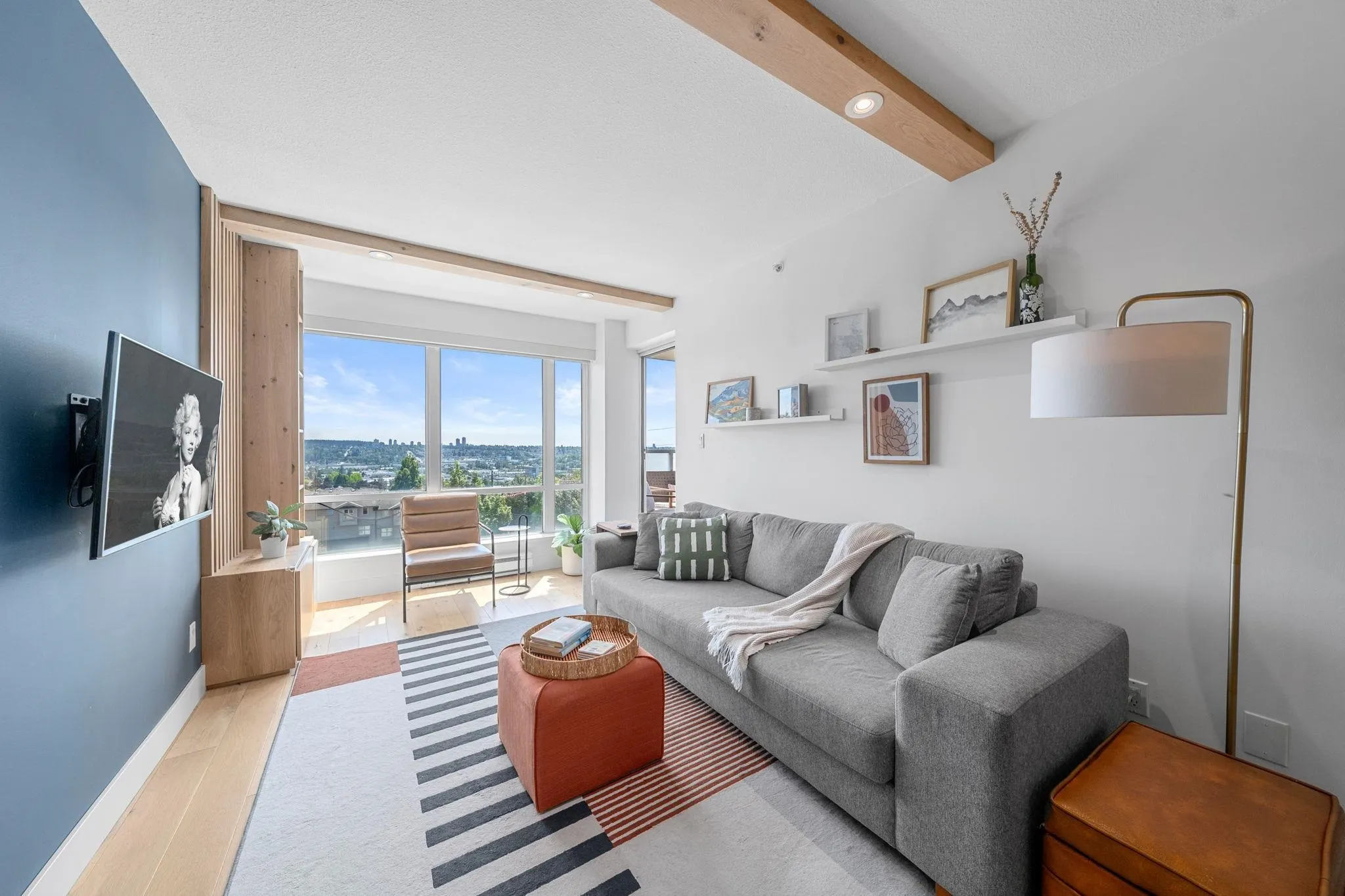 404 3811 Hastings Street