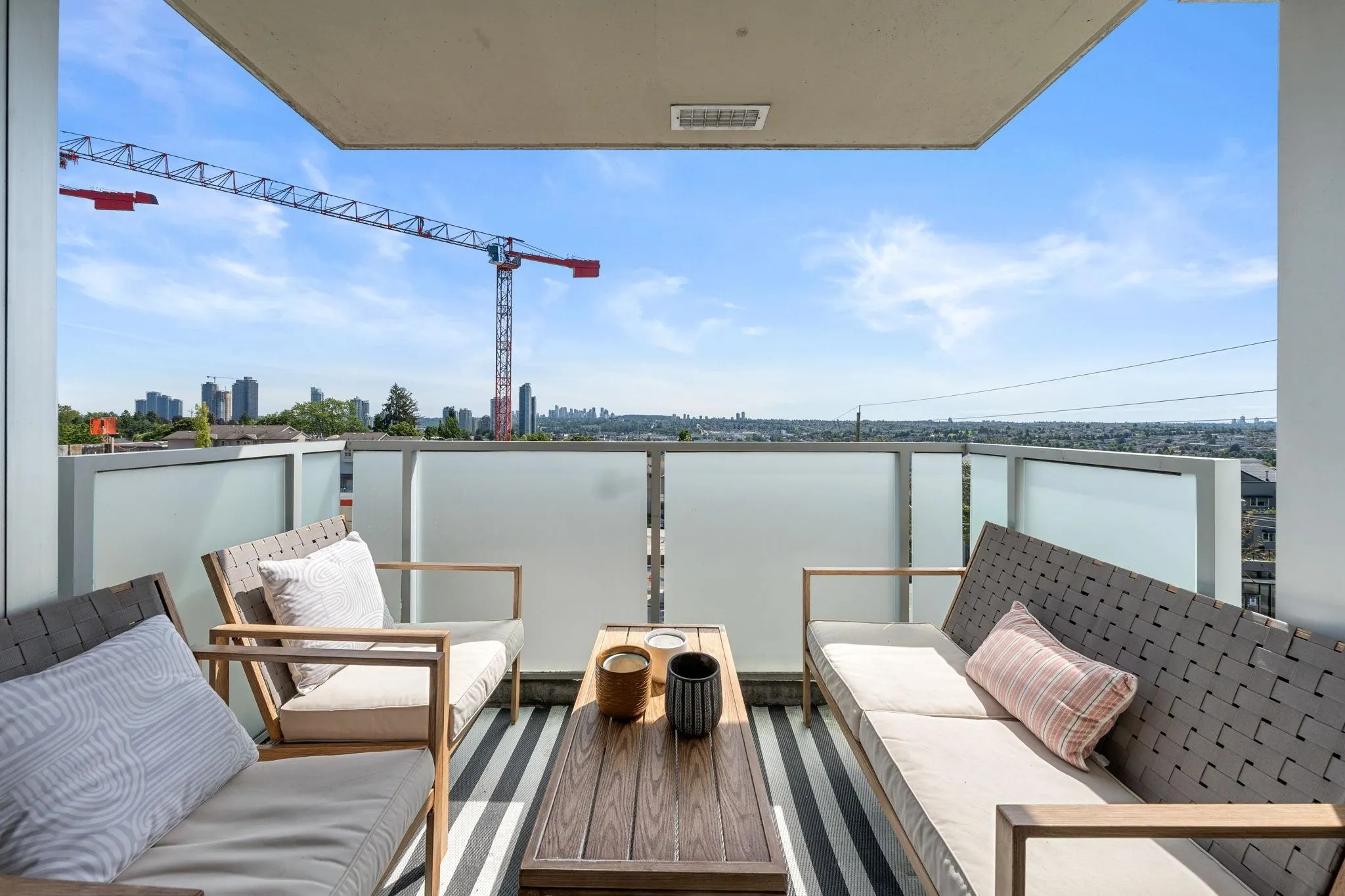 404 3811 Hastings Street