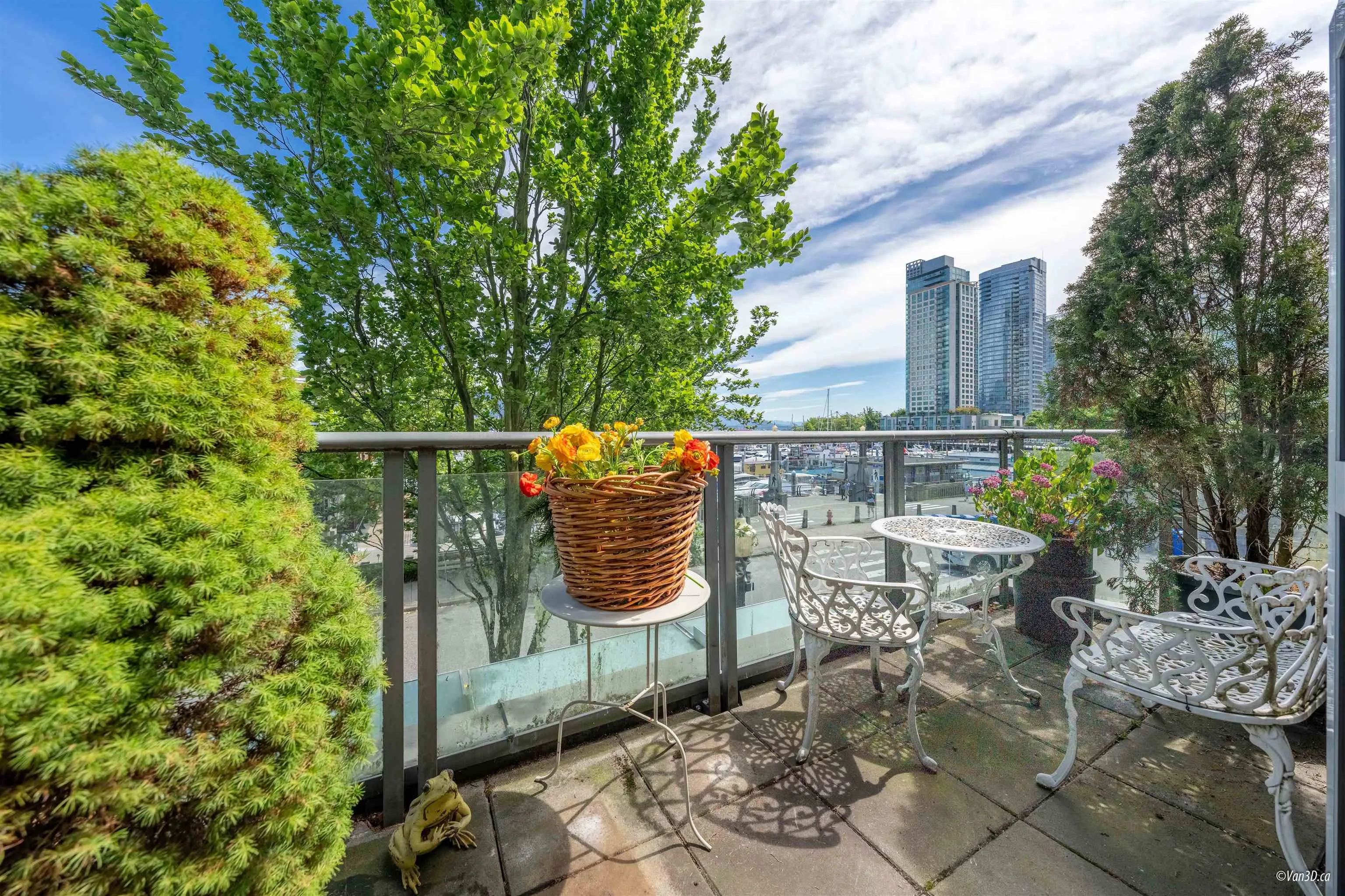 201 1520 Coal Harbour Quay