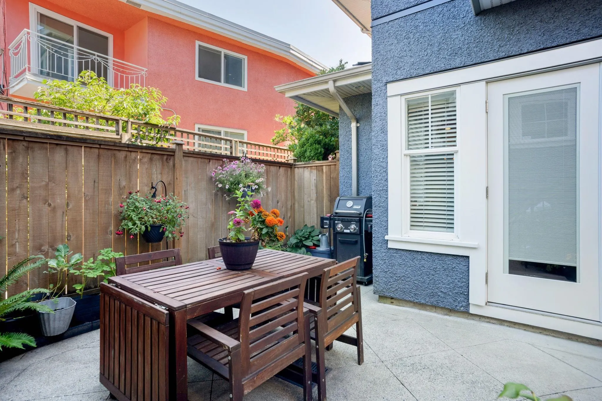 49 E 13th Avenue