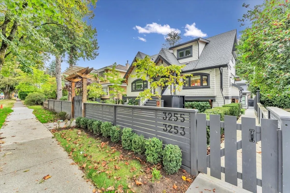 3255 W King Edward Avenue