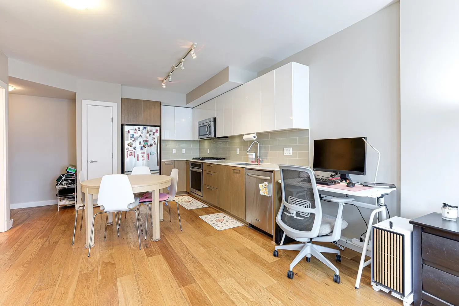 1001 6951 Elmbridge Way