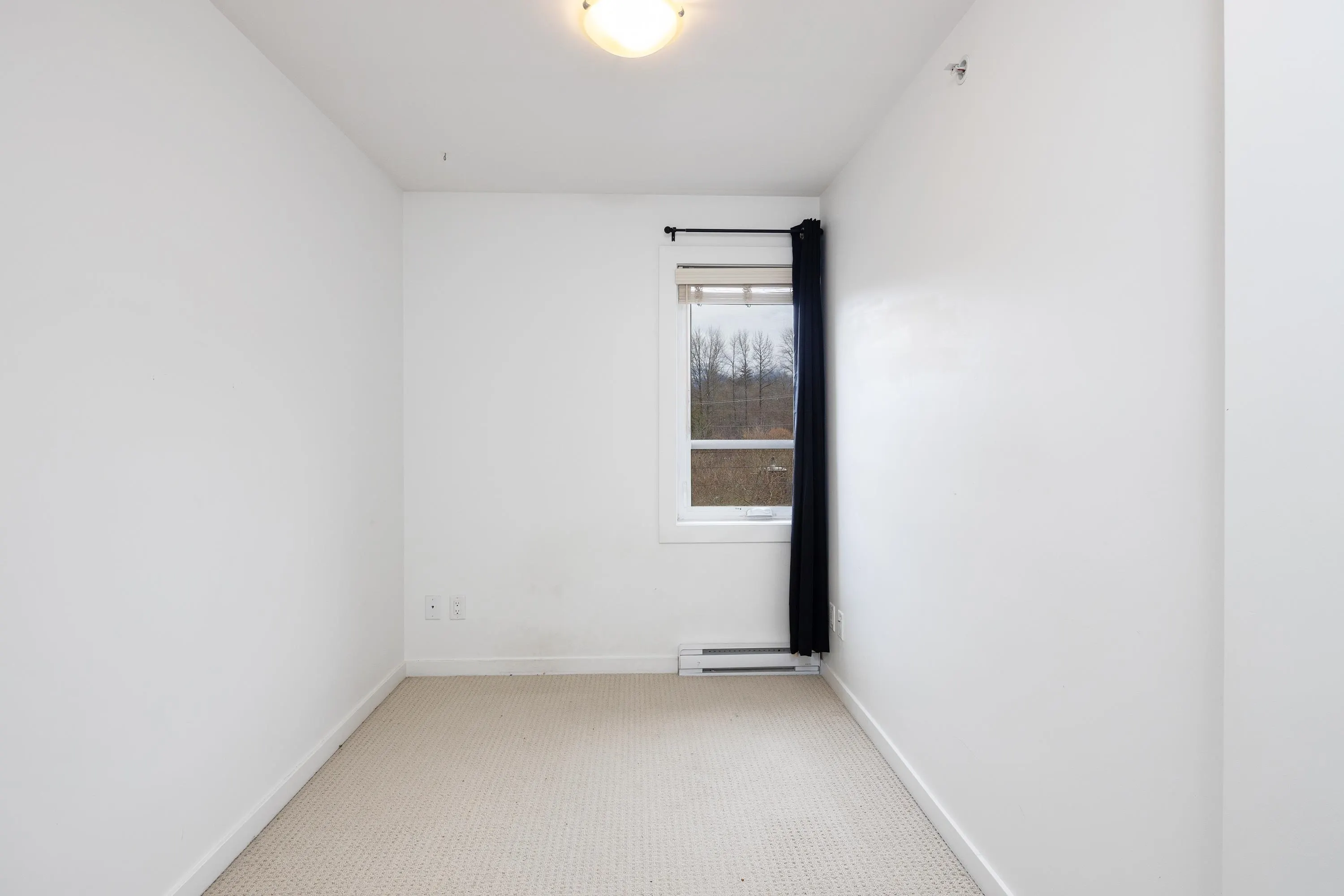 2 1188 Wilson Crescent