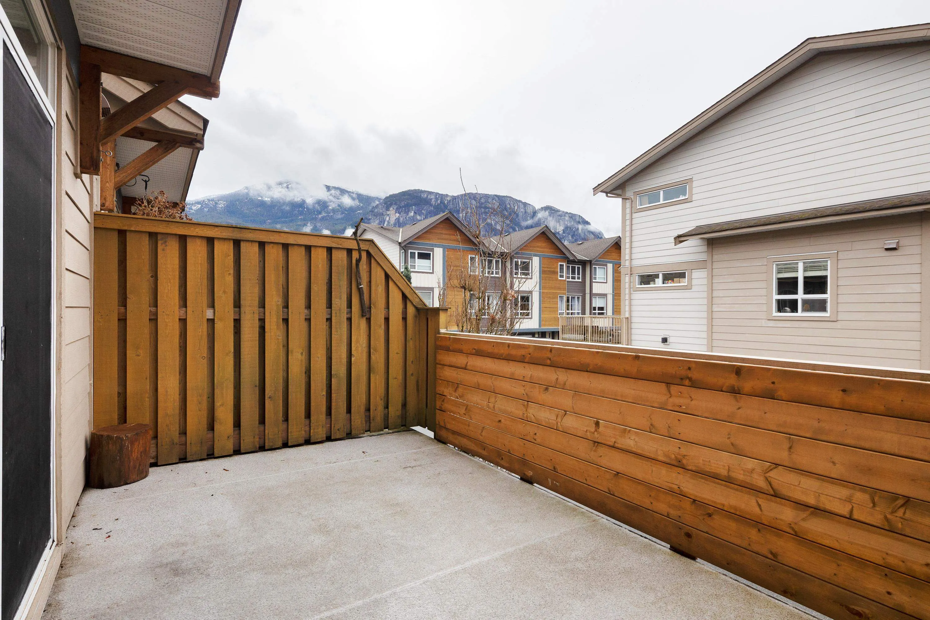 2 1188 Wilson Crescent
