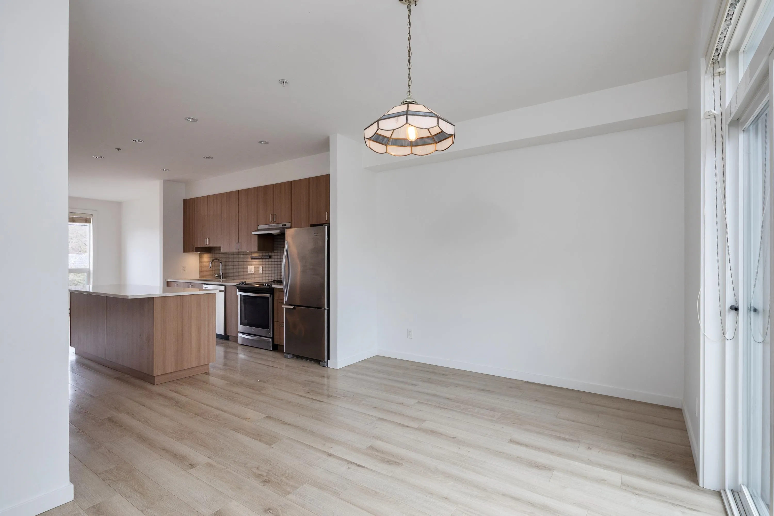 2 1188 Wilson Crescent