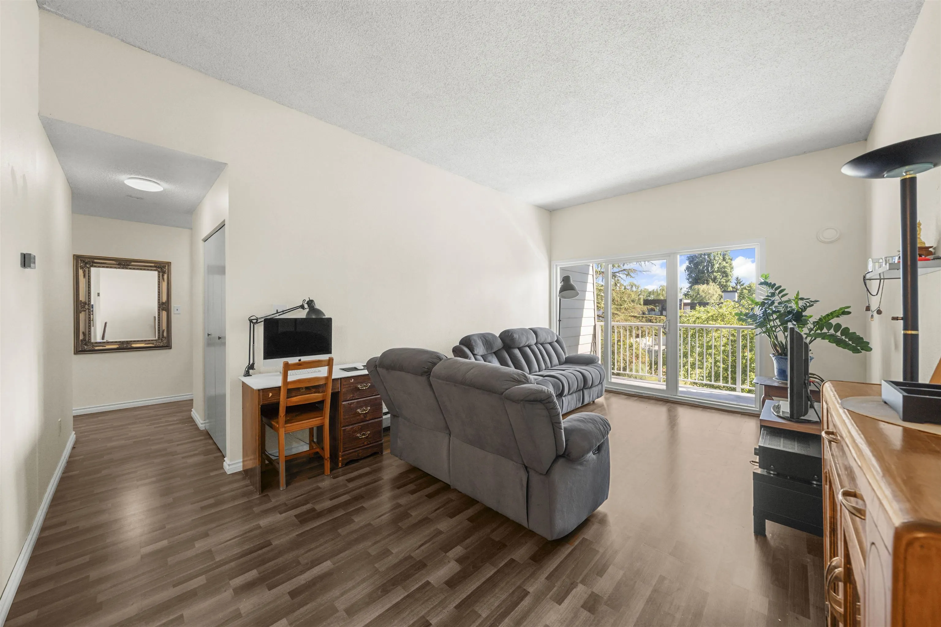312 3451 Springfield Drive
