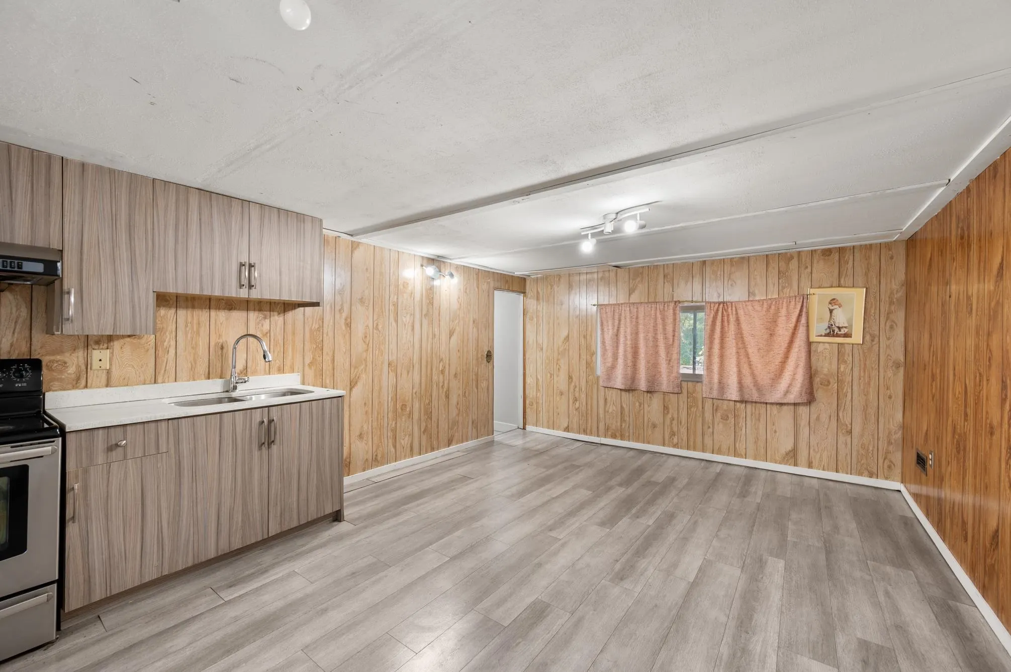 14405 114a Avenue
