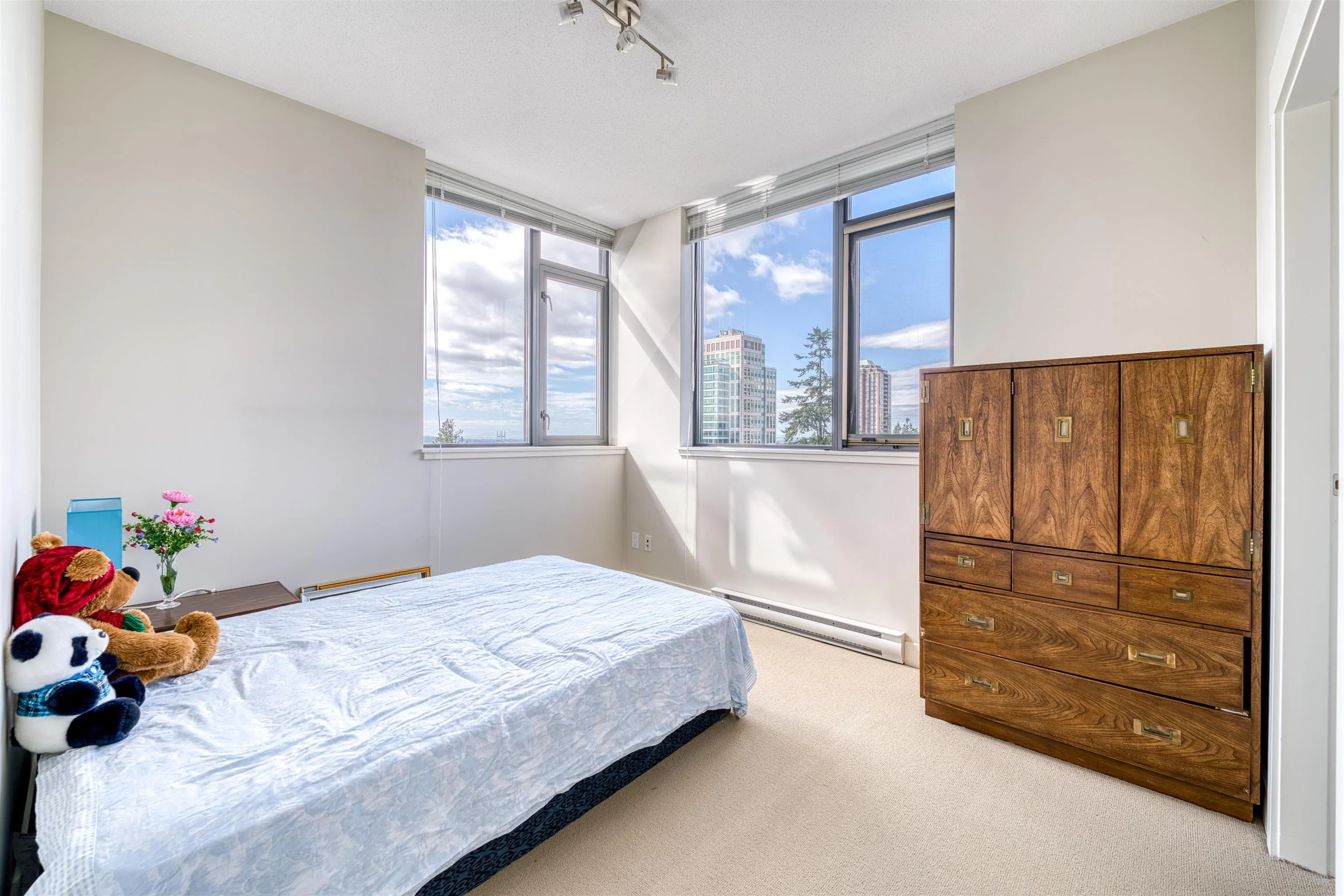 1208 7088 18th Avenue