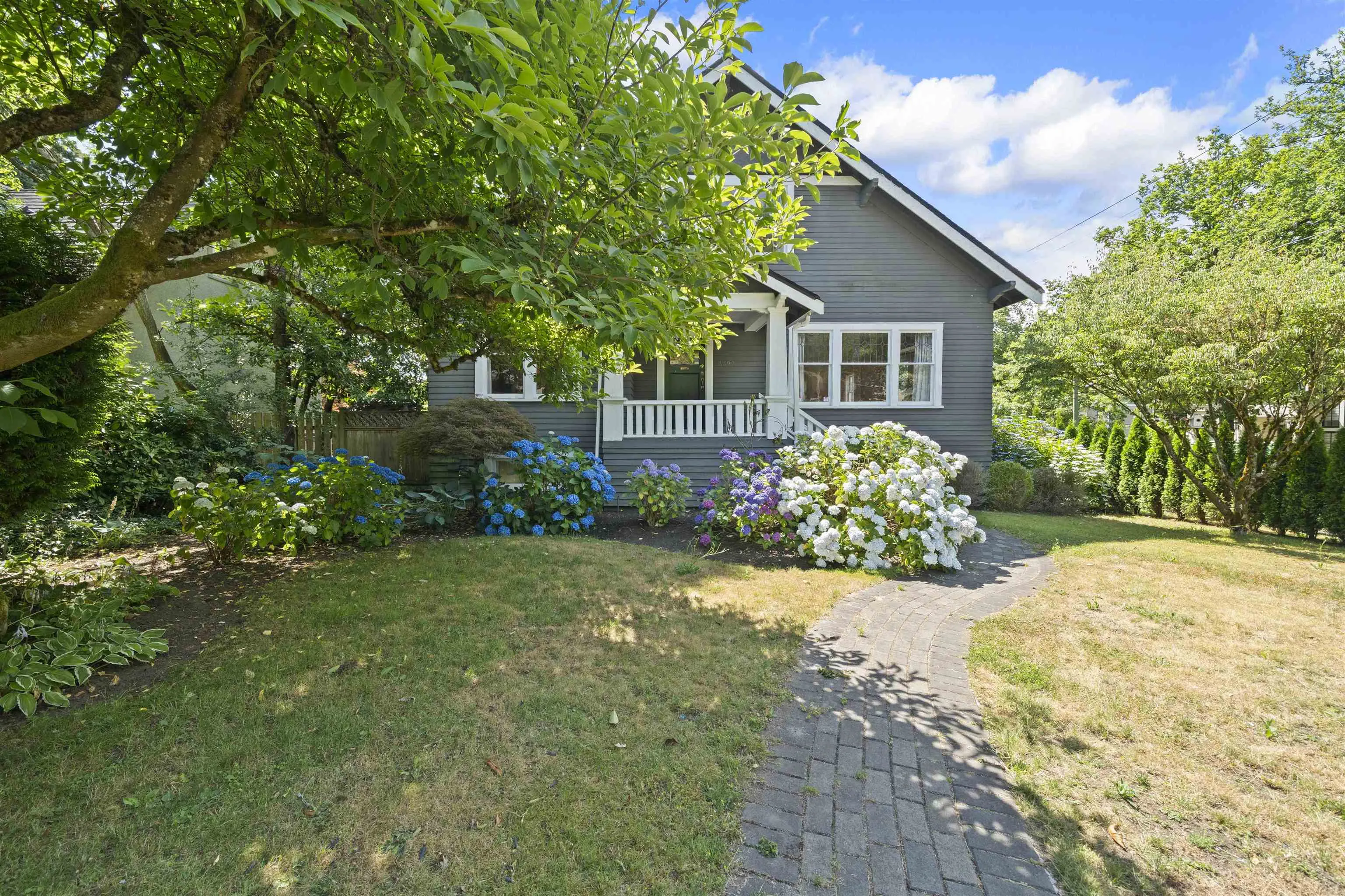 3492 W 34th Avenue